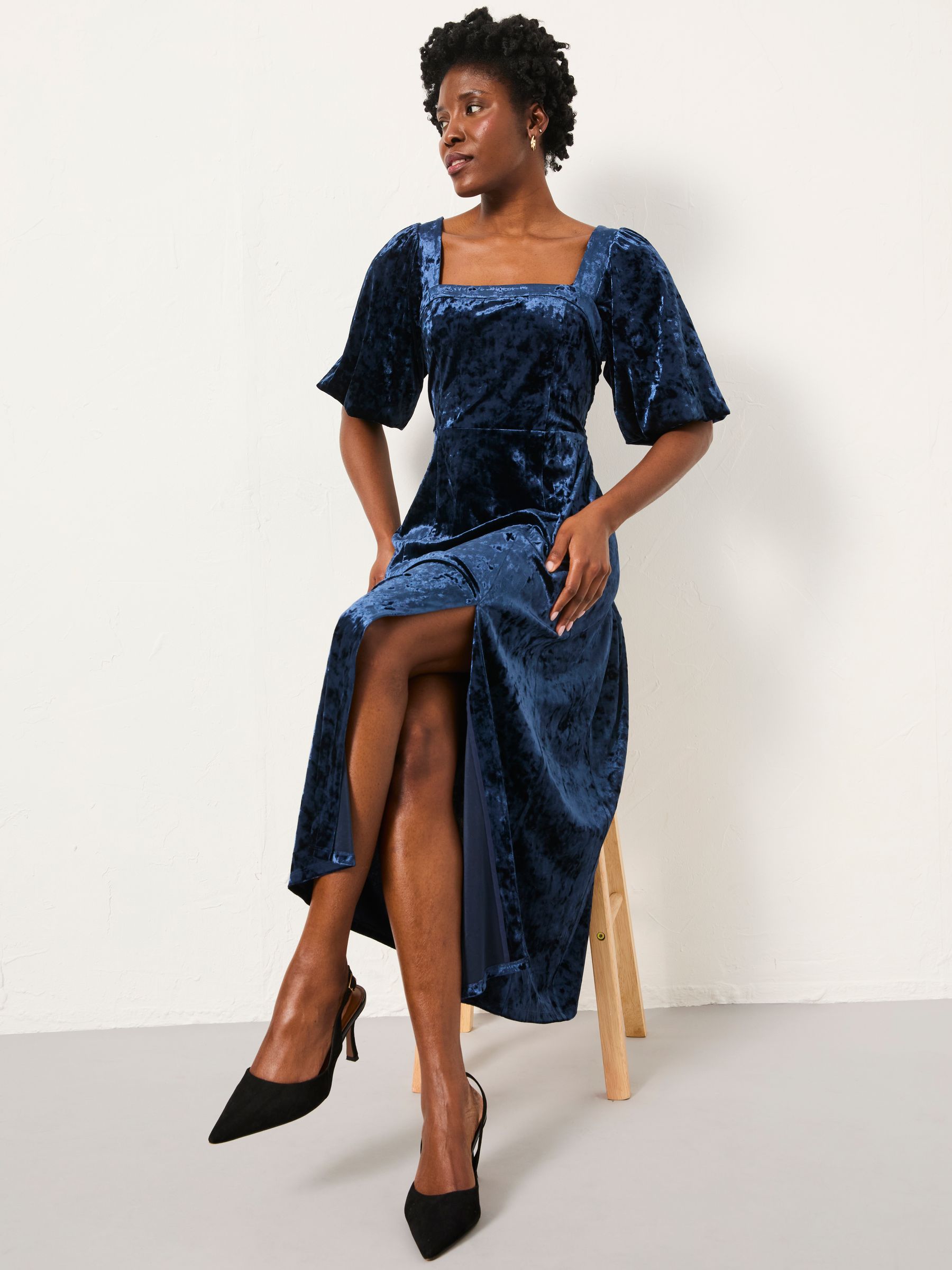 Isla Indigo Blue Regular Velvet Midi Dress - Image 4 of 6