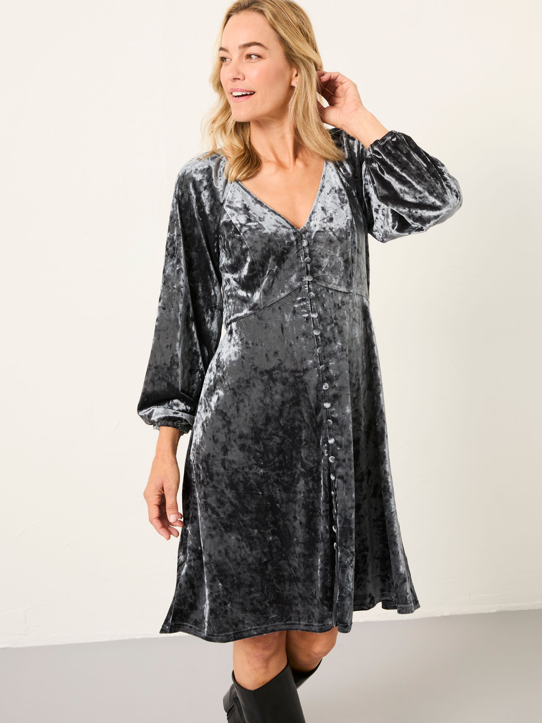 Em Washed Black Regular Velvet Dress - Image 5 of 5