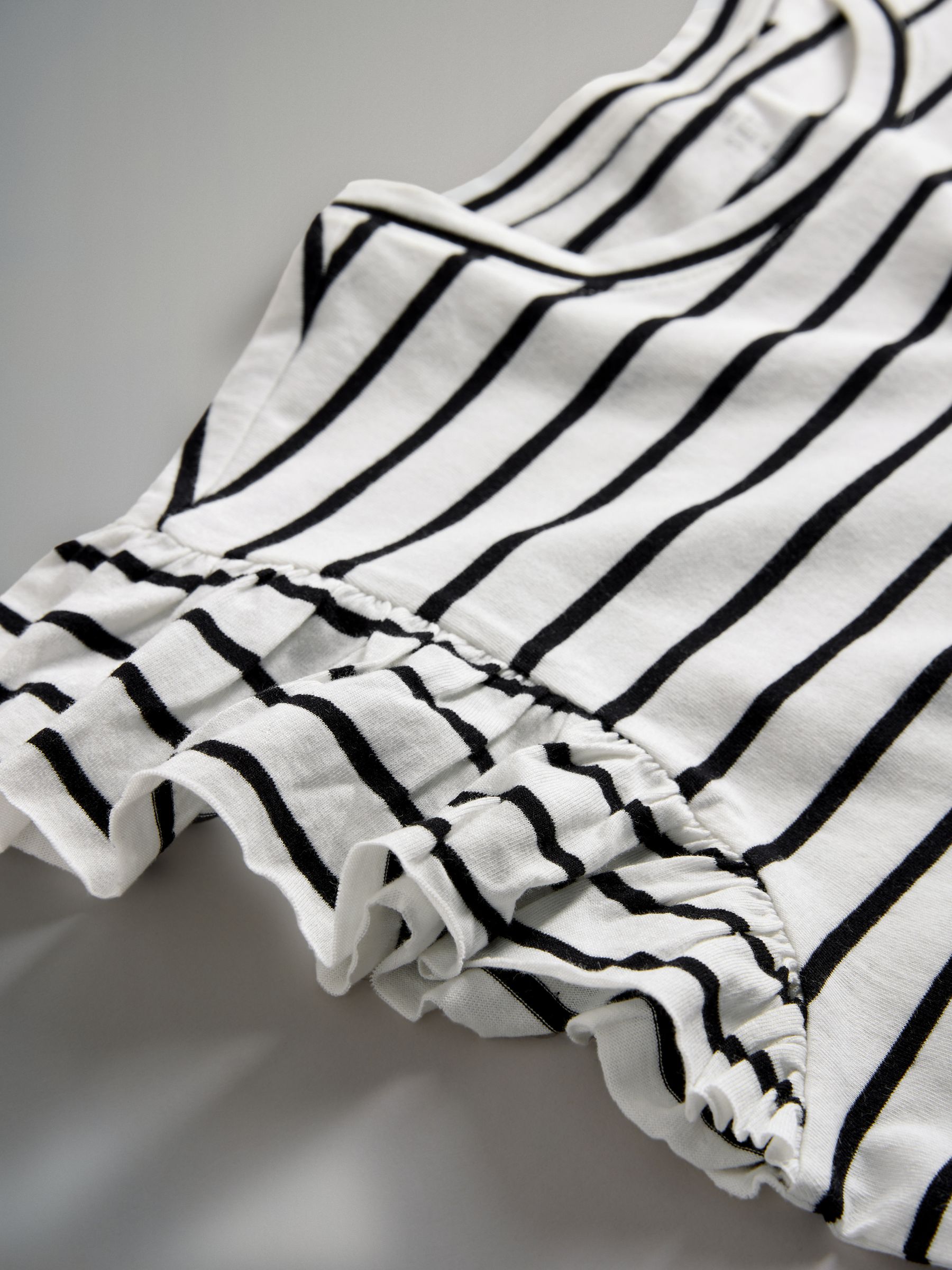 Brown/Black/Stripe/White - 4 Pack Ruffle Short Sleeve T-Shirts - Image 6 of 7