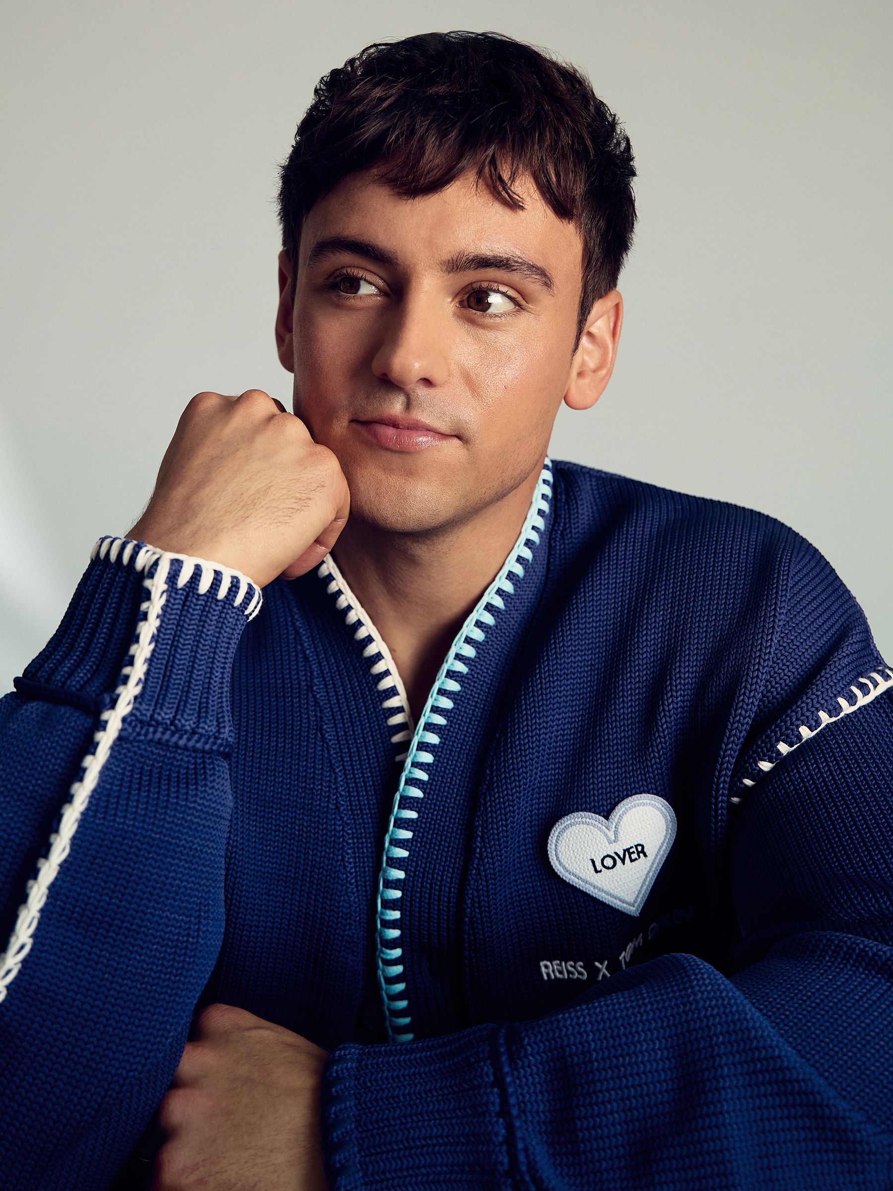 Reiss | Tom Daley Lover Knit Cardigan in Navy Blue - Image 4 of 5