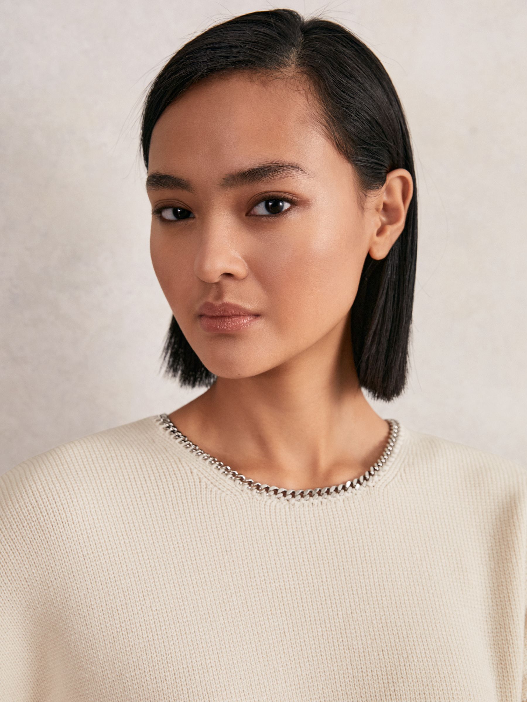 Wool-Blend Necklace-Trim Jumper with Cashmere in Cream - Image 4 of 6