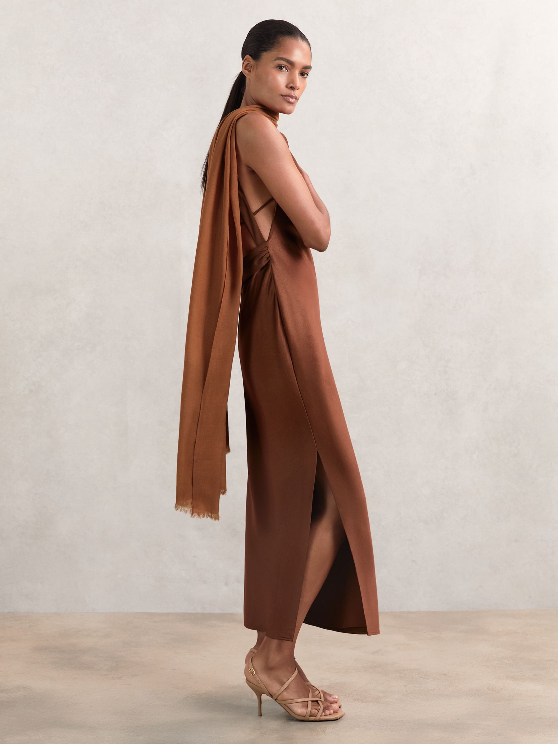 Wool-Cashmere Lightweight Scarf in Camel - Image 2 of 5