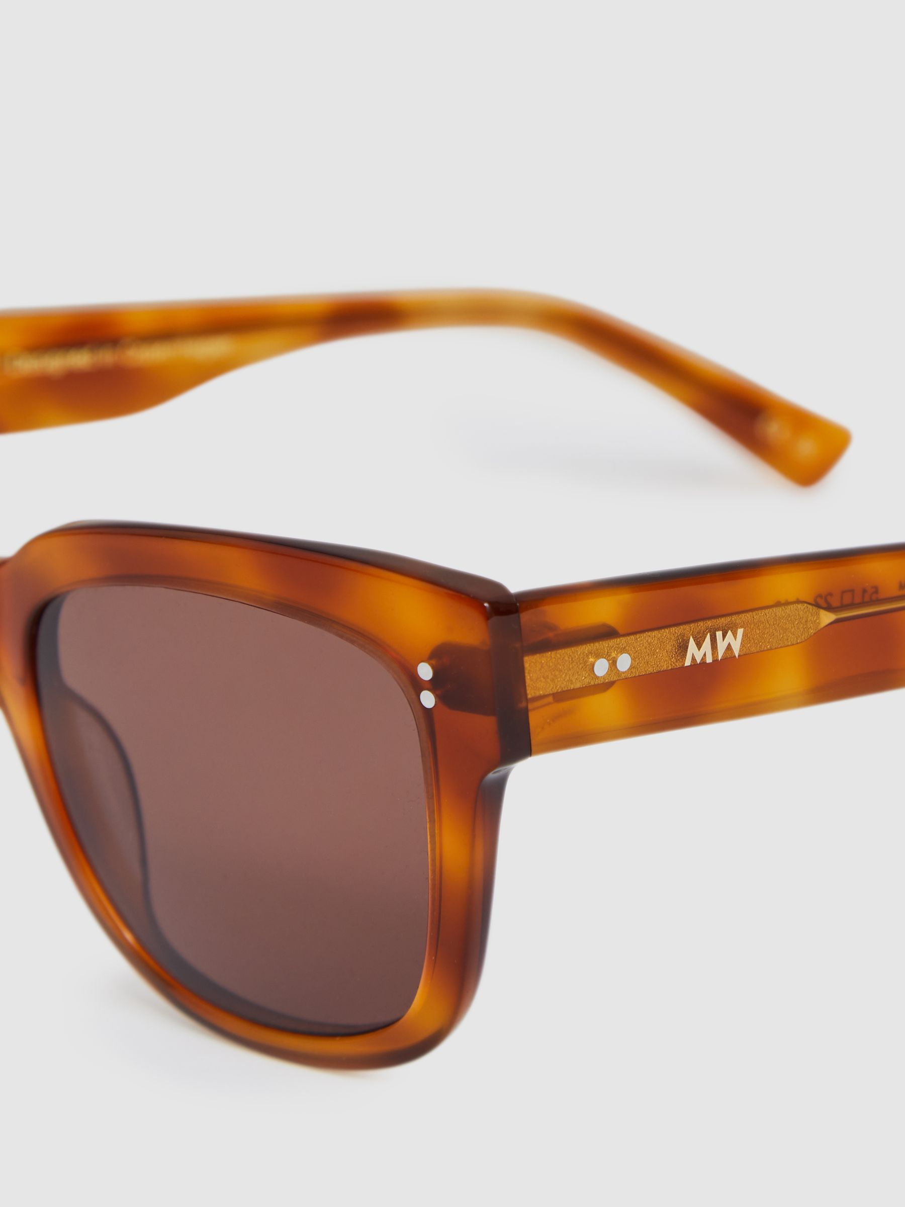 MESSYWEEKEND Square Frame Sunglasses in Light Brown - Image 3 of 3