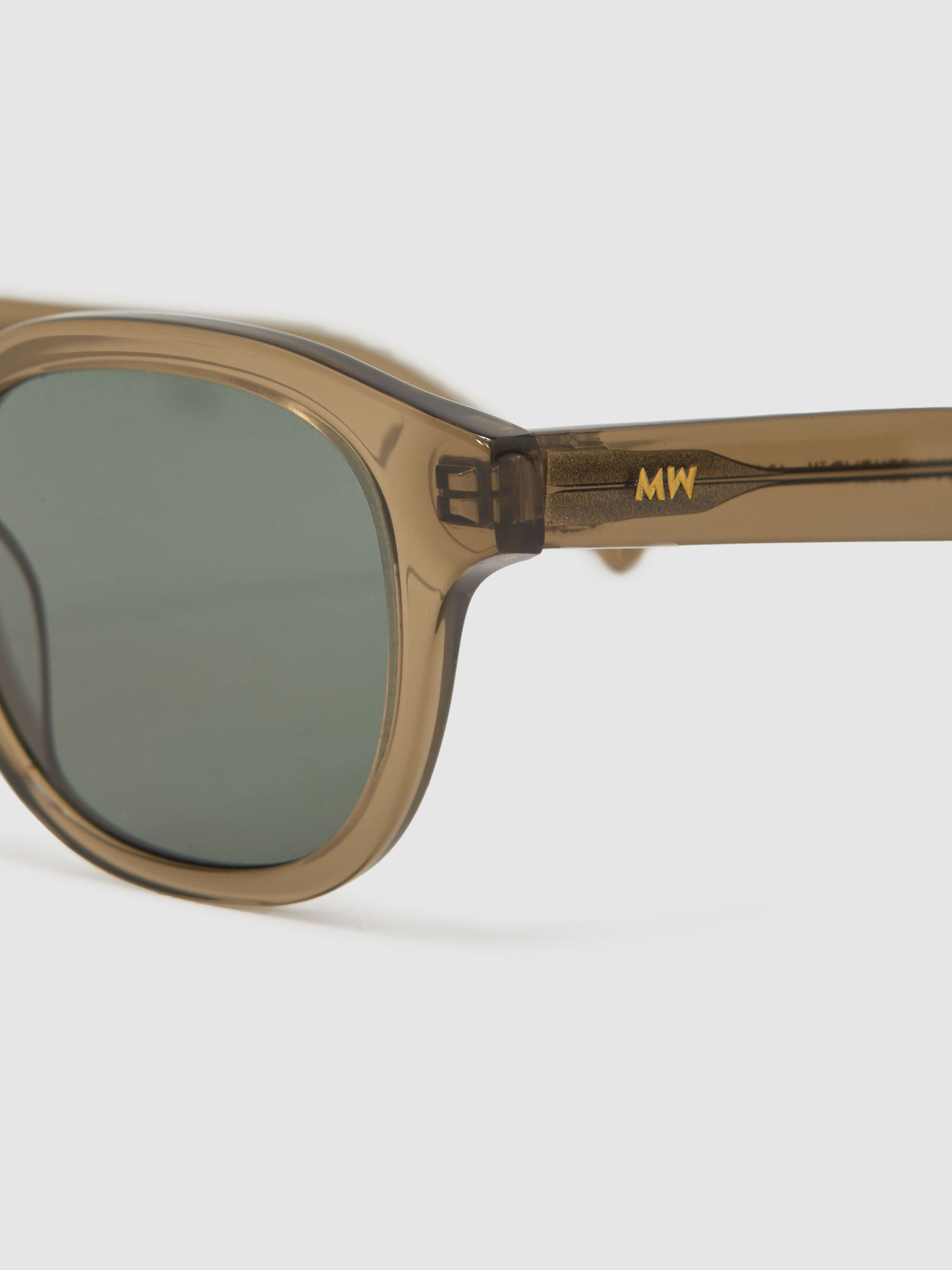 MESSYWEEKEND Bille Sunglasses in Green - Image 3 of 3