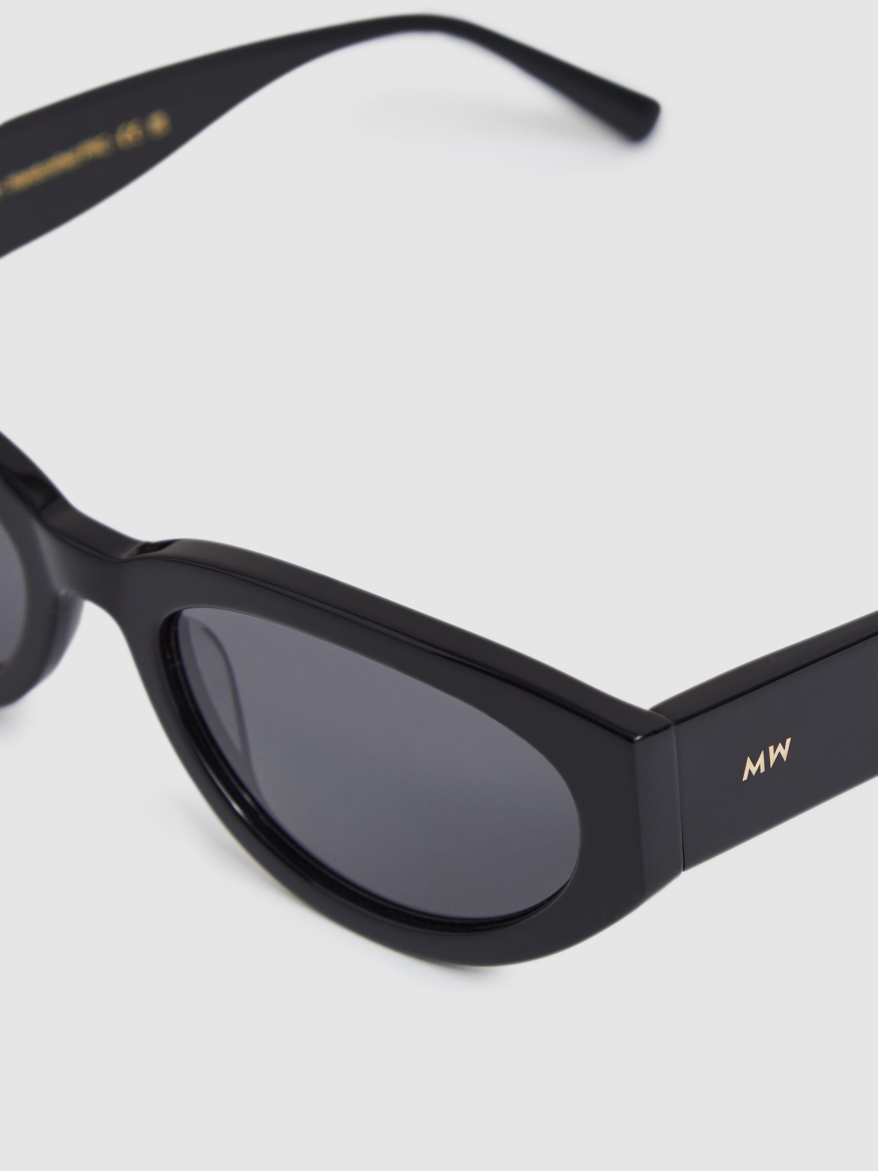 MESSYWEEKEND Oval Frame Sunglasses in Black - Image 3 of 3