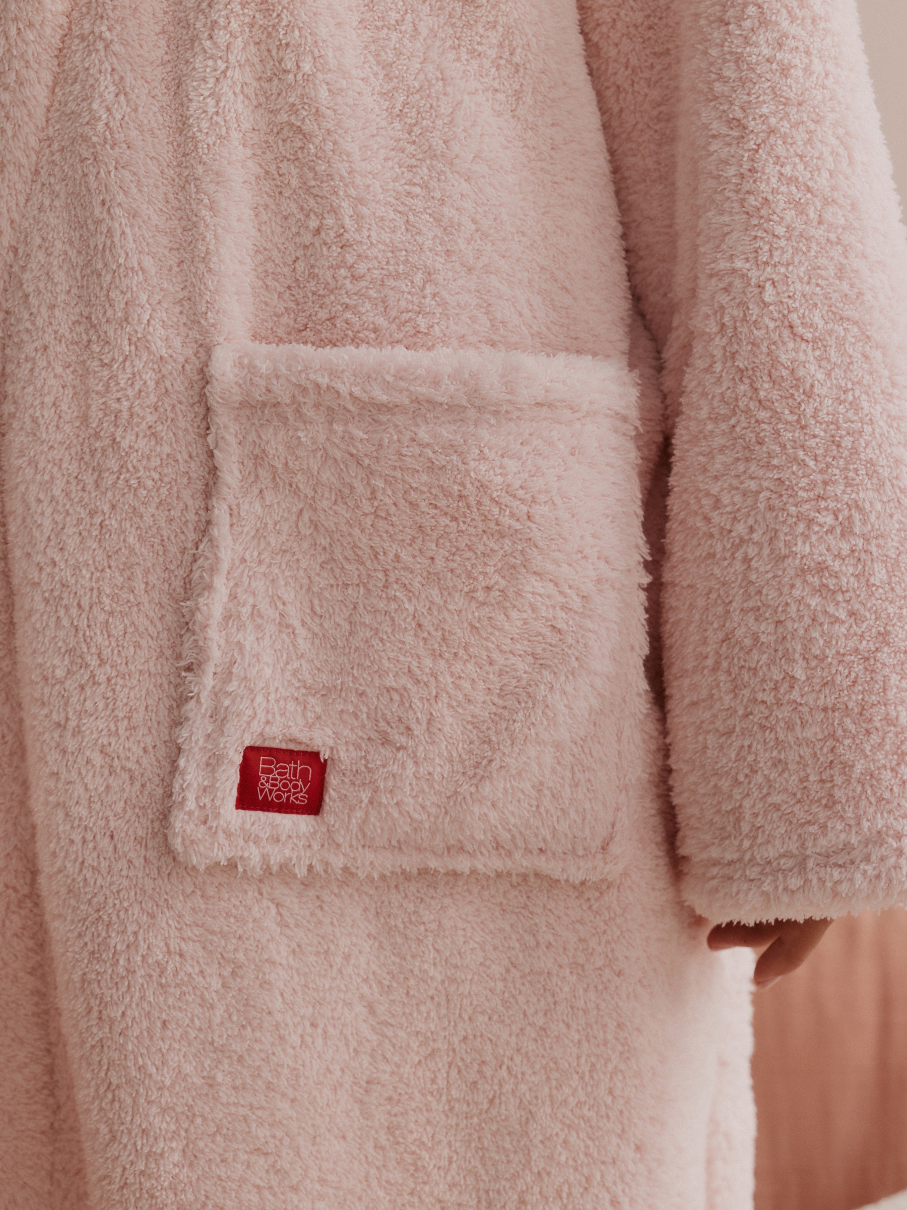 Pink Lips Cosy Robe - Image 5 of 5