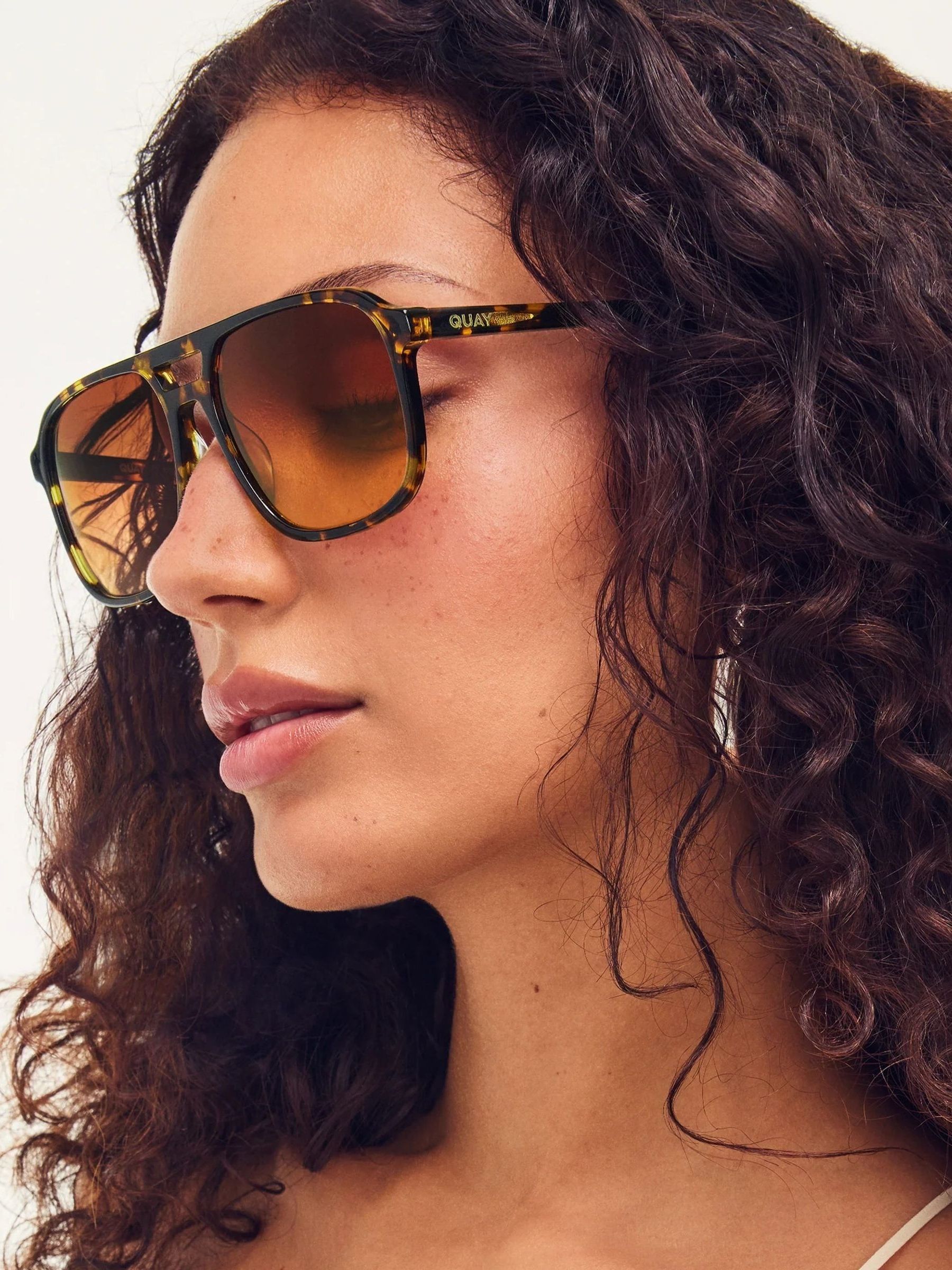 QUAY Brown On The Fly Sunglasses - Image 3 of 3