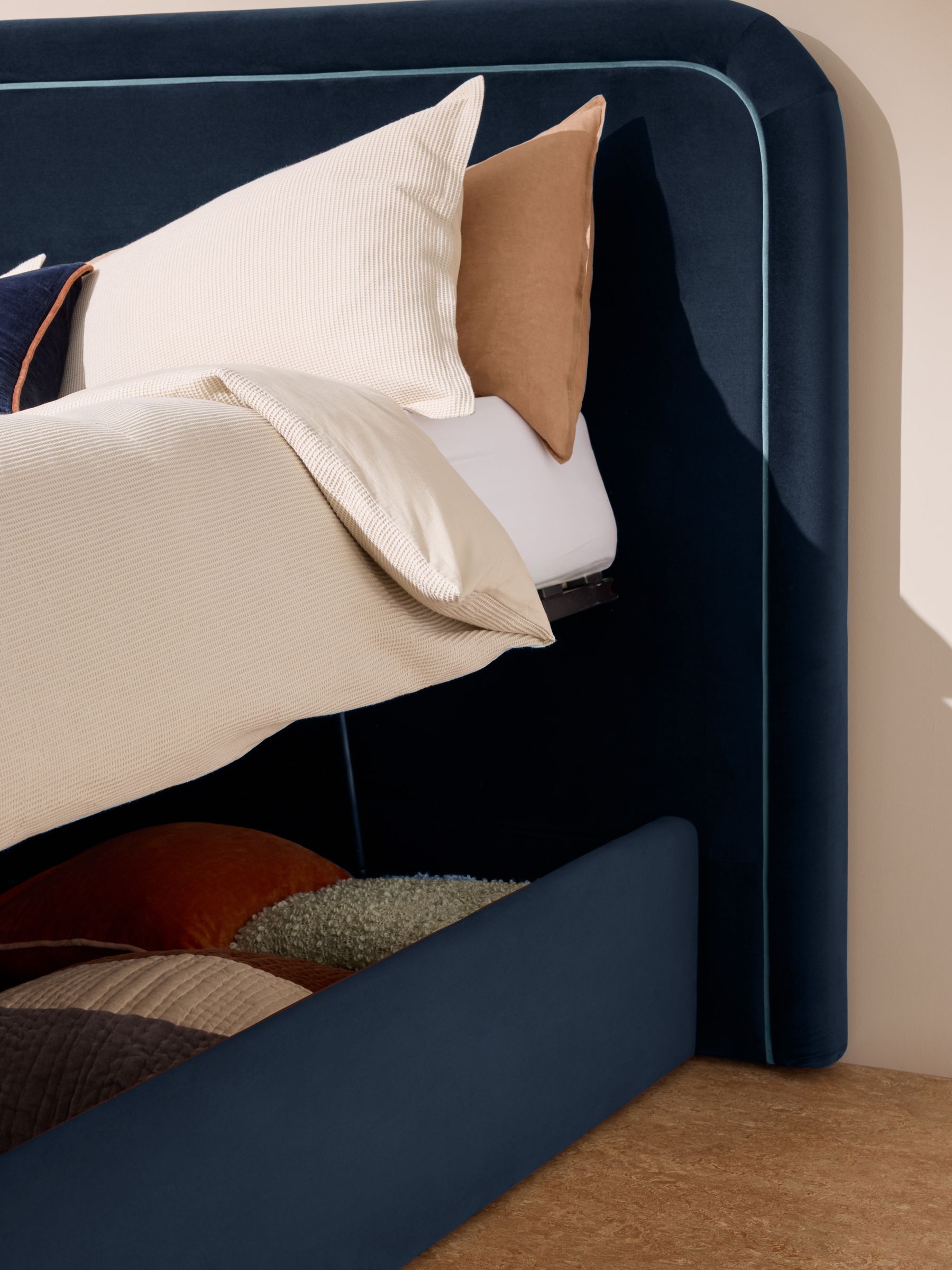 Etta Ottoman Storage Bed in Velvet Midnight Navy - Image 3 of 5