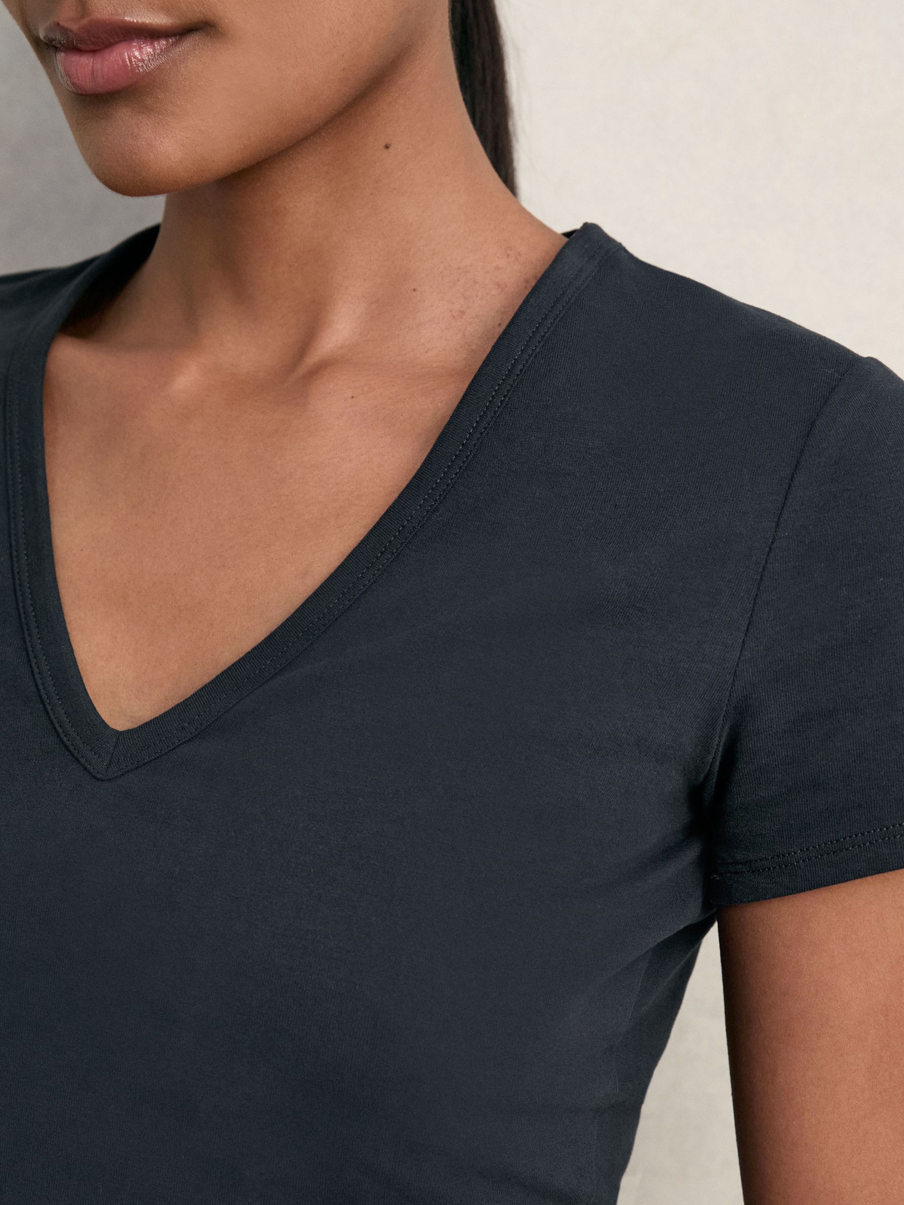 Stretch Cotton V-Neck T-Shirt in Navy - Image 4 of 6