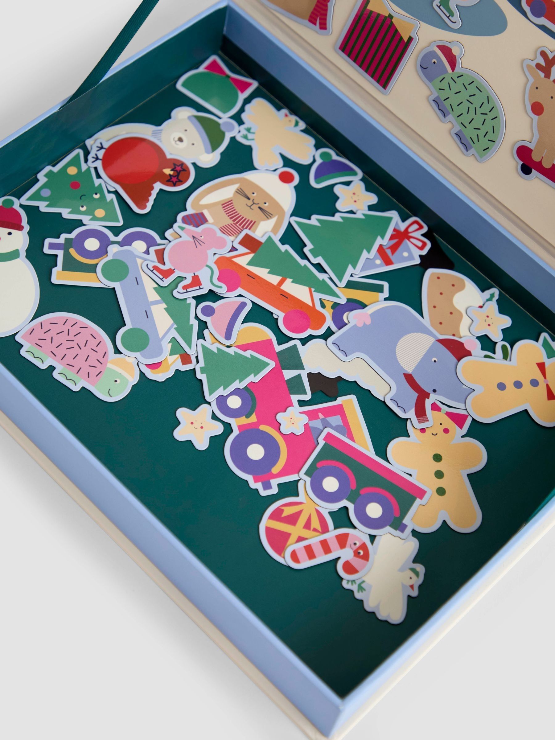 Magnetic Scene Game - Image 4 of 5