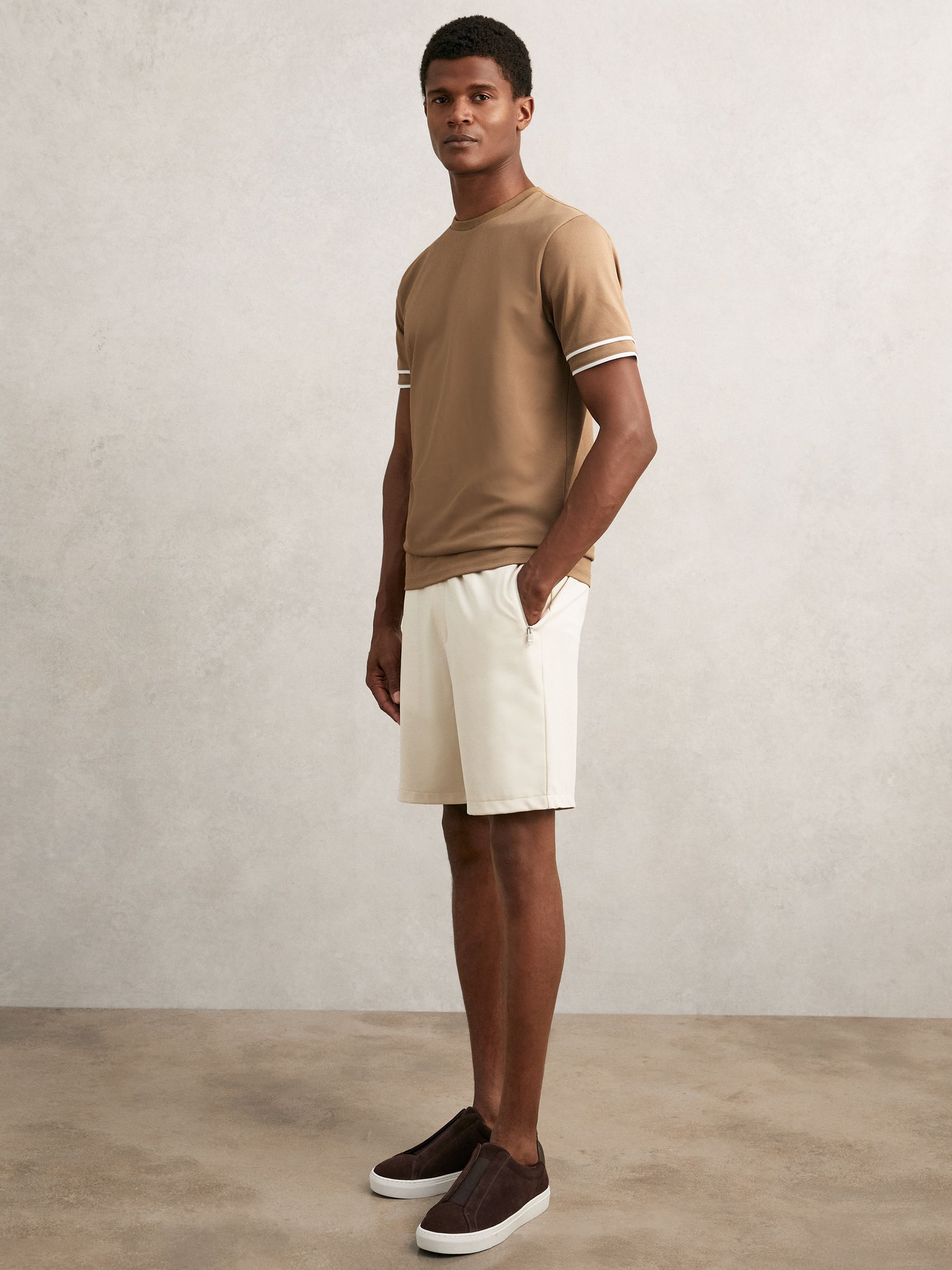 Textured Crew-Neck Tipped T-Shirt in Camel Brown - Image 3 of 6