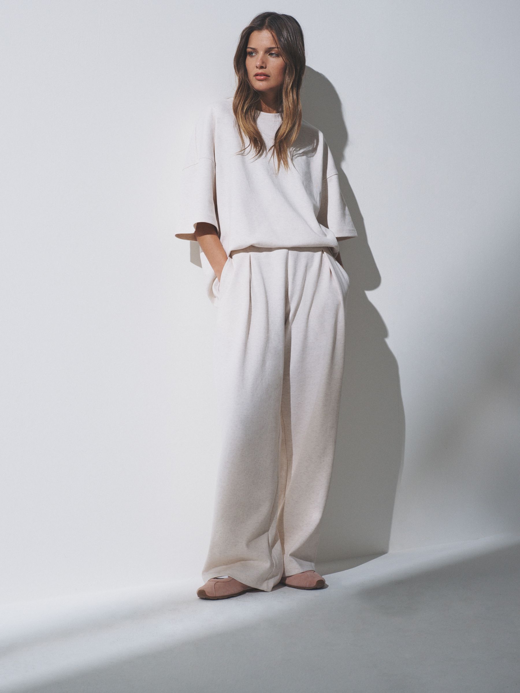 Oatmeal 2 Piece Premium Heavyweight Jersey T-Shirt and Jogger set - Image 3 of 9