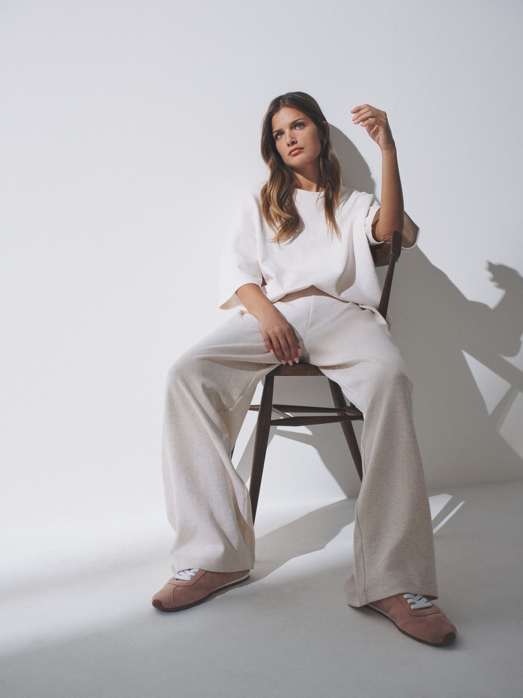 Oatmeal 2 Piece Premium Heavyweight Jersey T-Shirt and Jogger set - Image 4 of 9