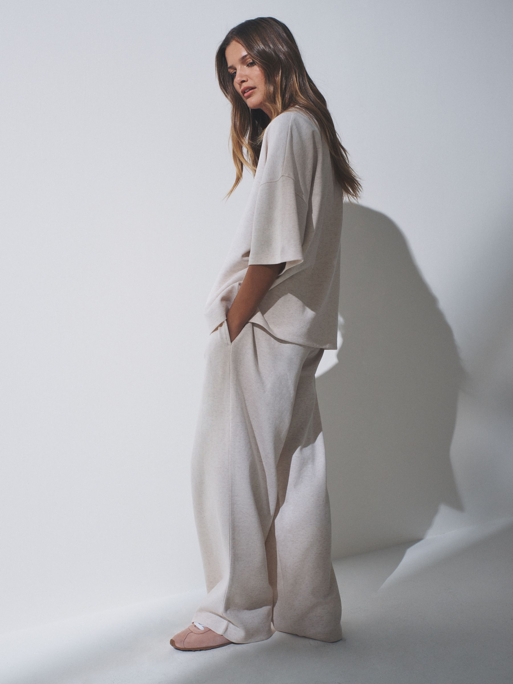 Oatmeal 2 Piece Premium Heavyweight Jersey T-Shirt and Jogger set - Image 5 of 9