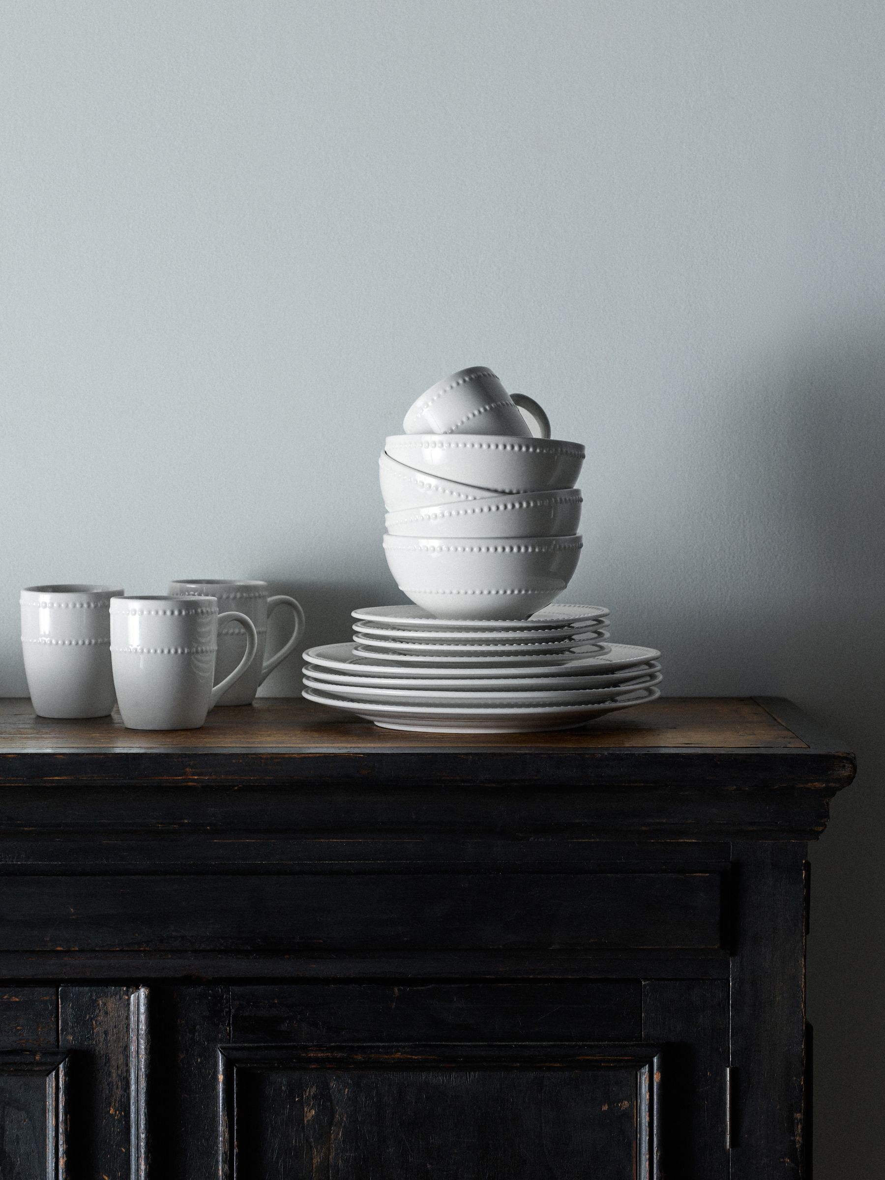16 Piece Bobble Dinner and Mugs Set White - Image 1 of 6