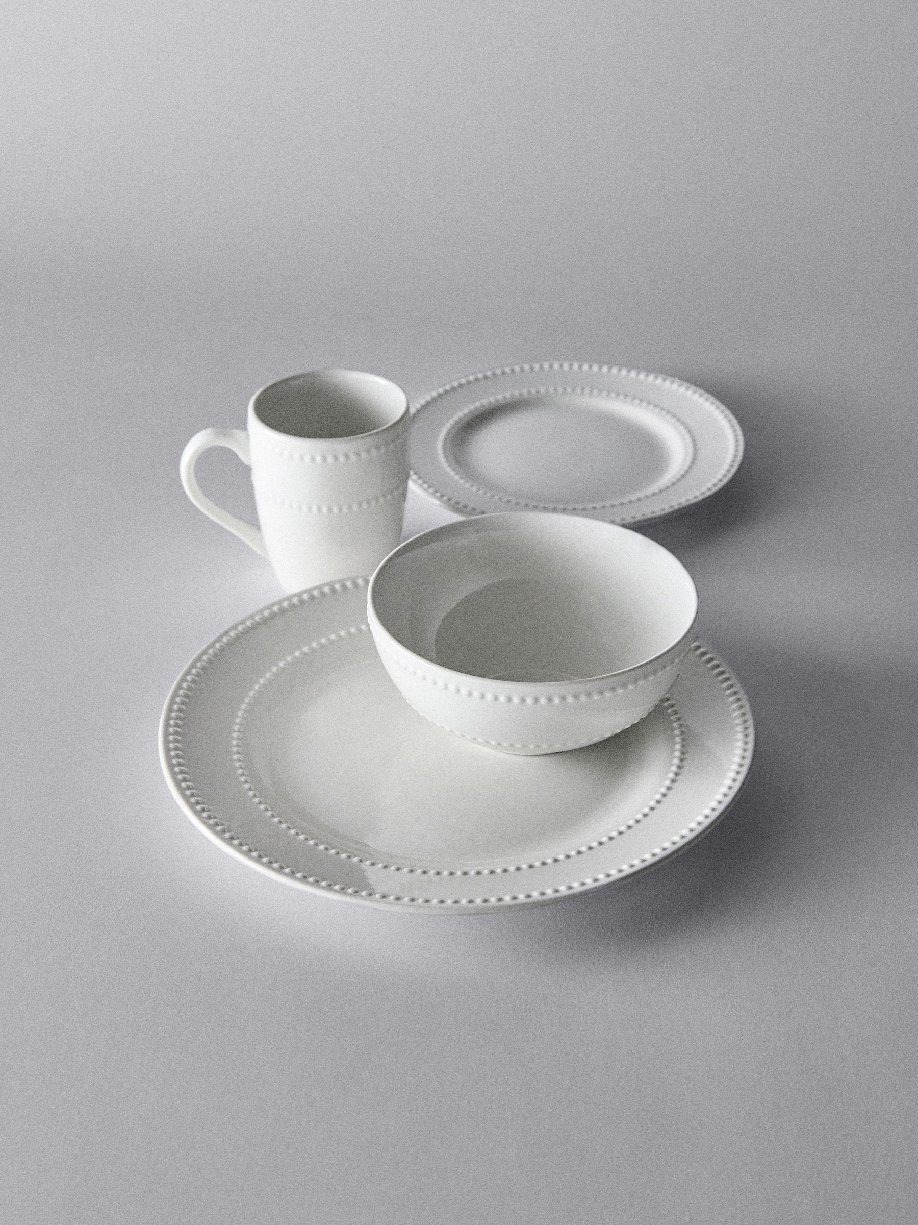 16 Piece Bobble Dinner and Mugs Set White - Image 3 of 6