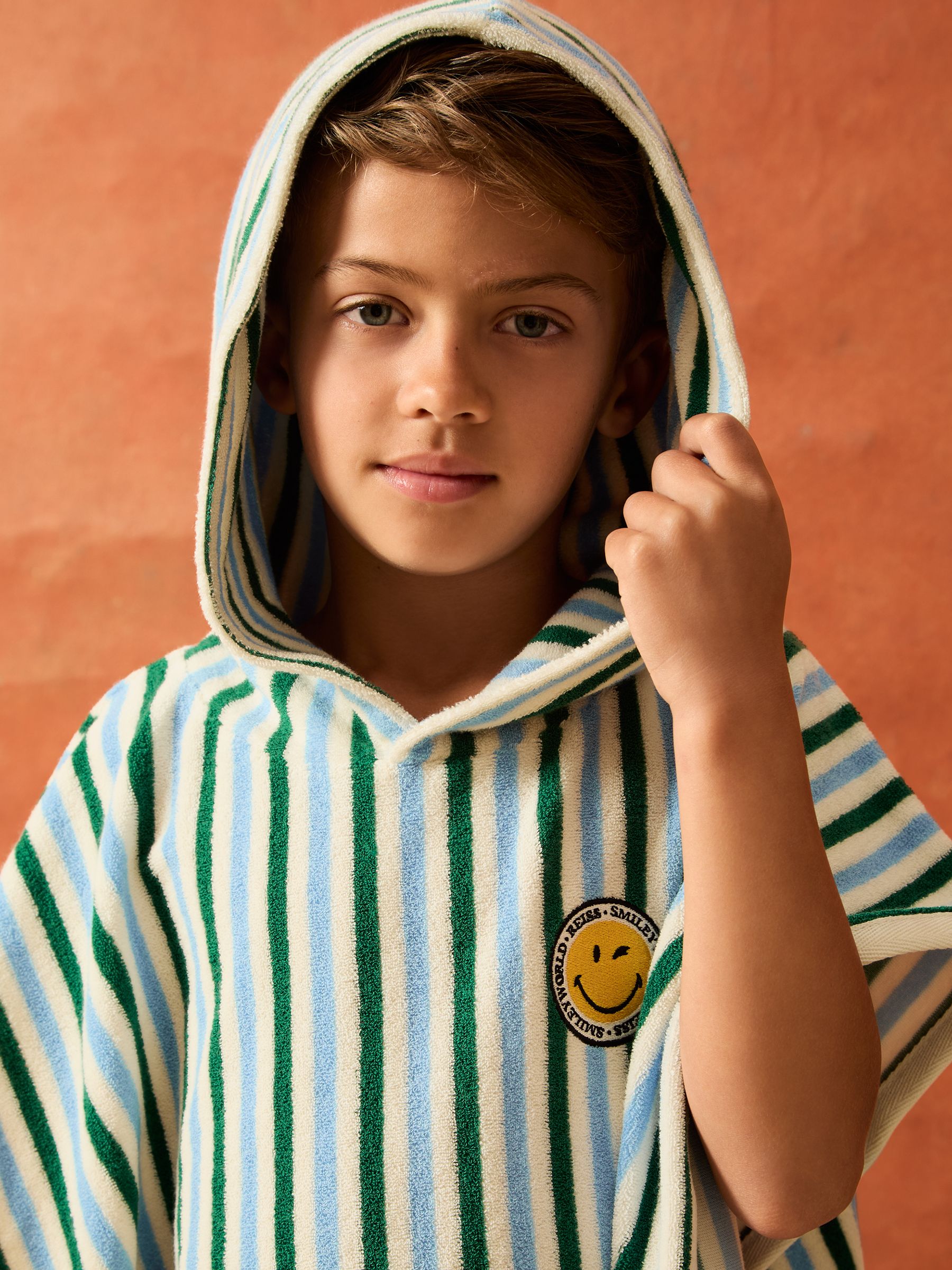 4-9 yrs SmileyWorld | Reiss Hooded Towel in Green/Blue/White - Image 5 of 6