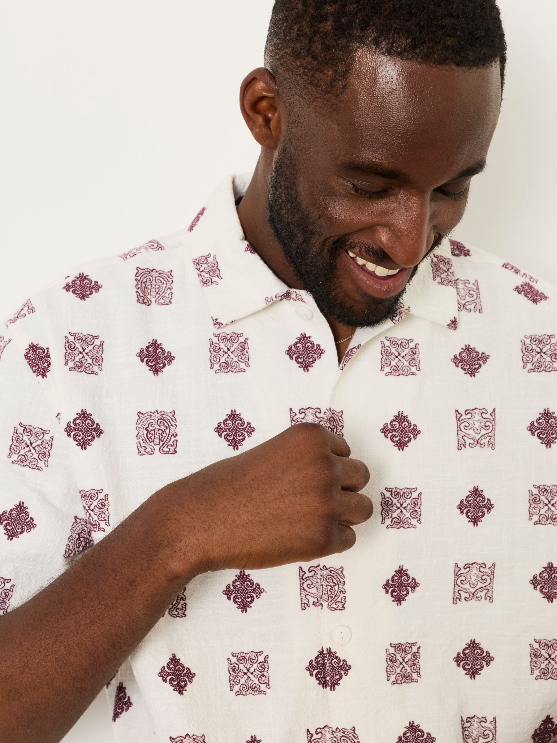 White Short Sleeve Relaxed Fit Placement Tile Embroidered Shirt - Image 4 of 5