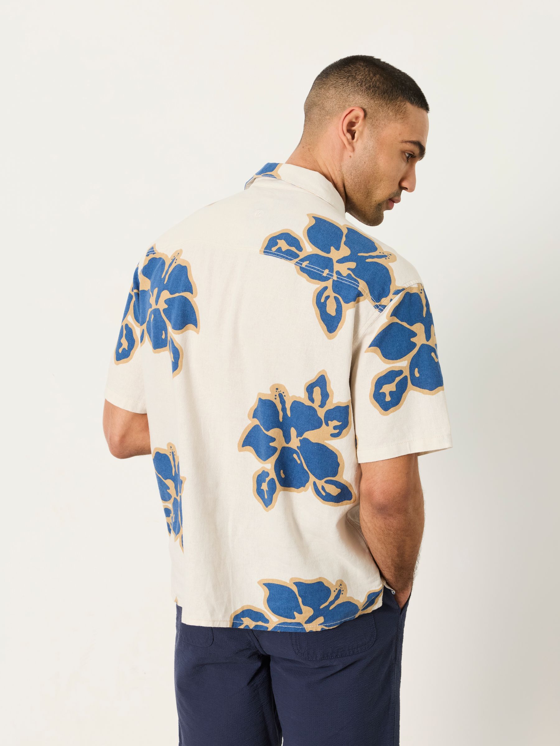 Natural Short Sleeve Relaxed Fit Large Hawaiian Floral Shirt - Image 2 of 6