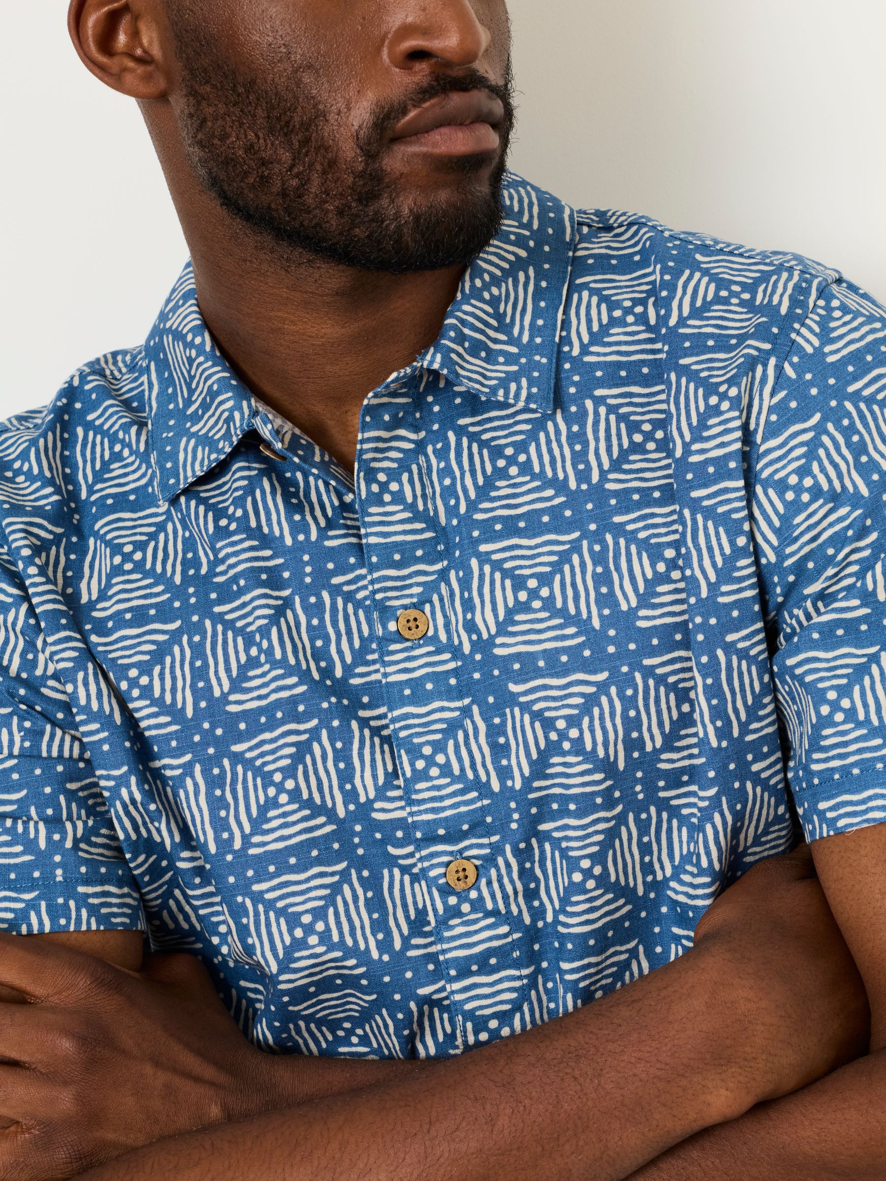 Blue Short Sleeve Geometric Doodle Pattern Shirt - Image 4 of 7