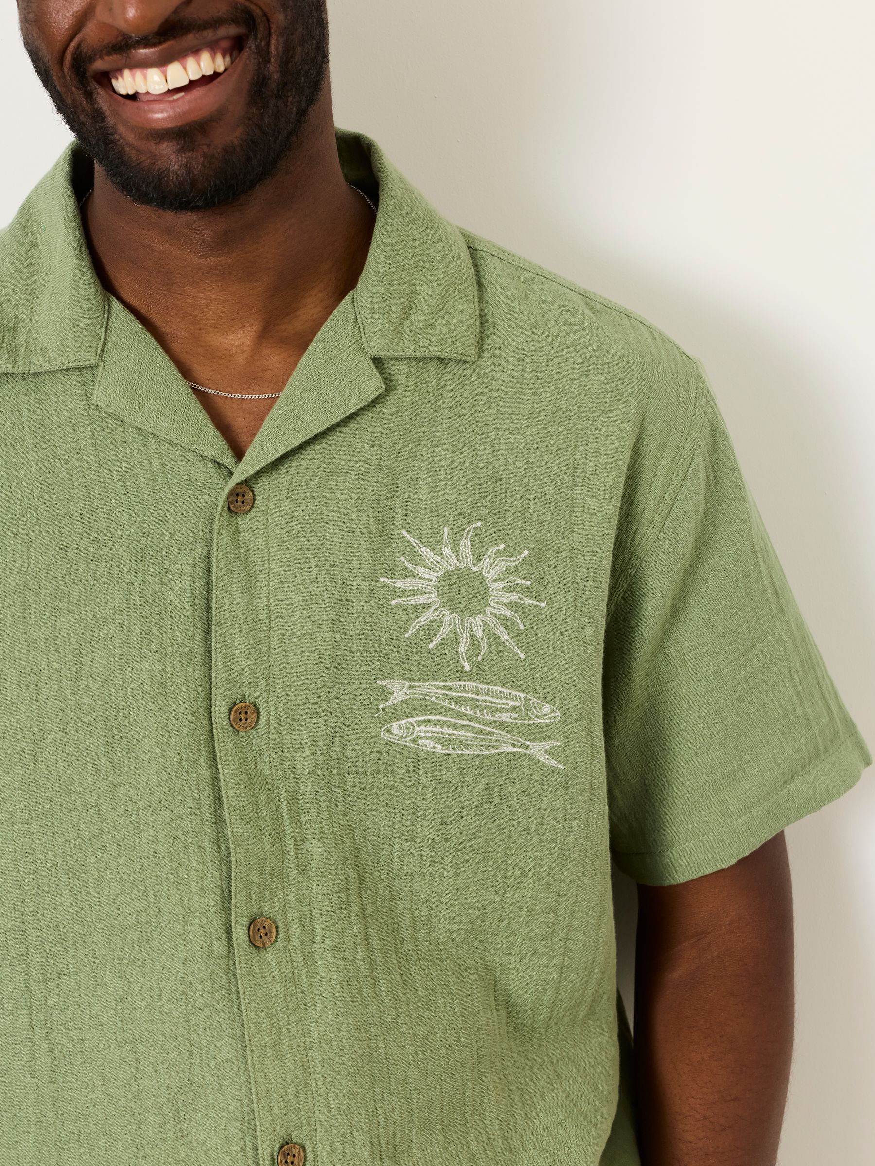 Green Short Sleeve Relaxed Fit Oliva Placement Embroidery Shirt - Image 4 of 7