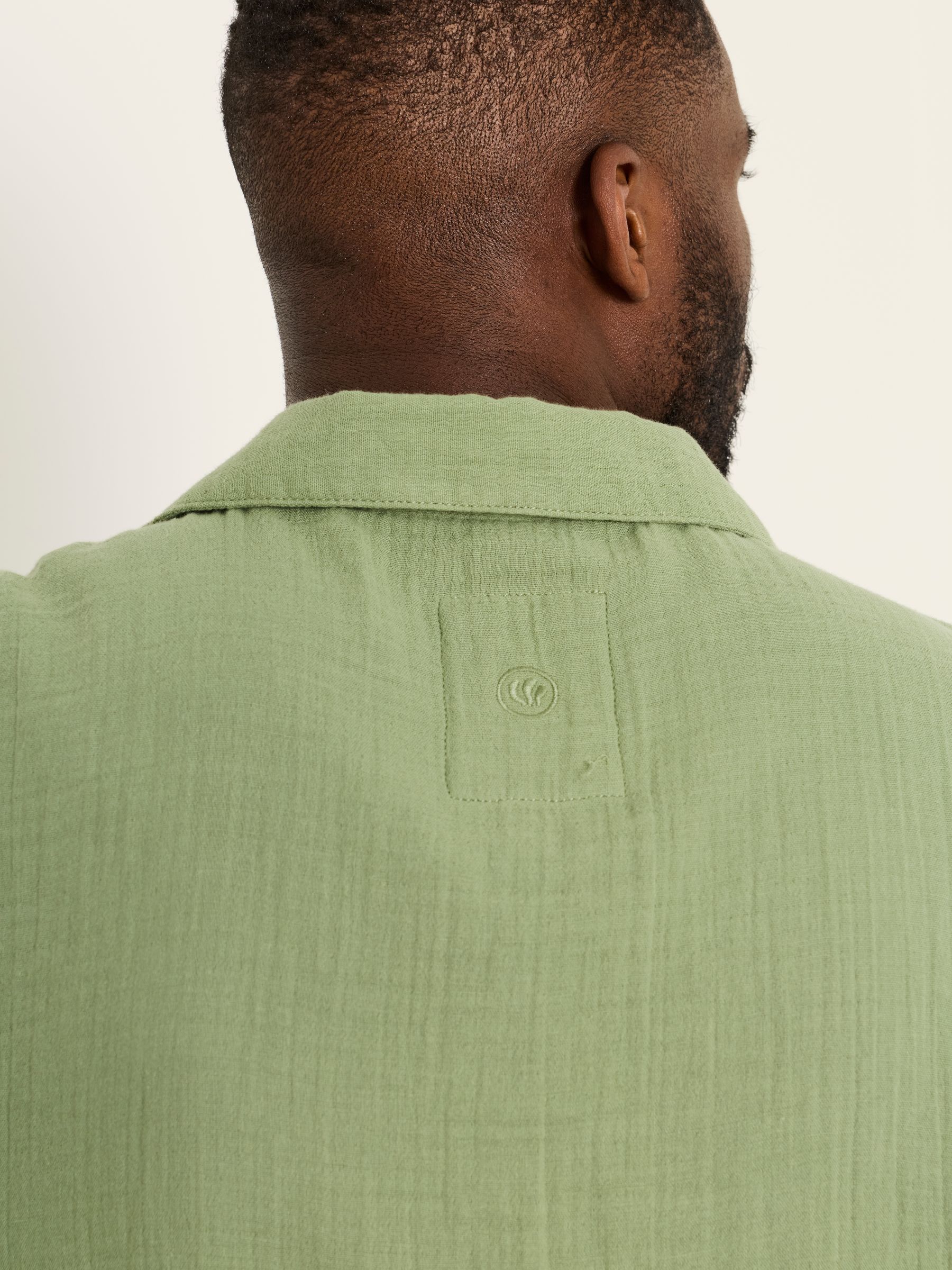 Green Short Sleeve Relaxed Fit Oliva Placement Embroidery Shirt - Image 6 of 7
