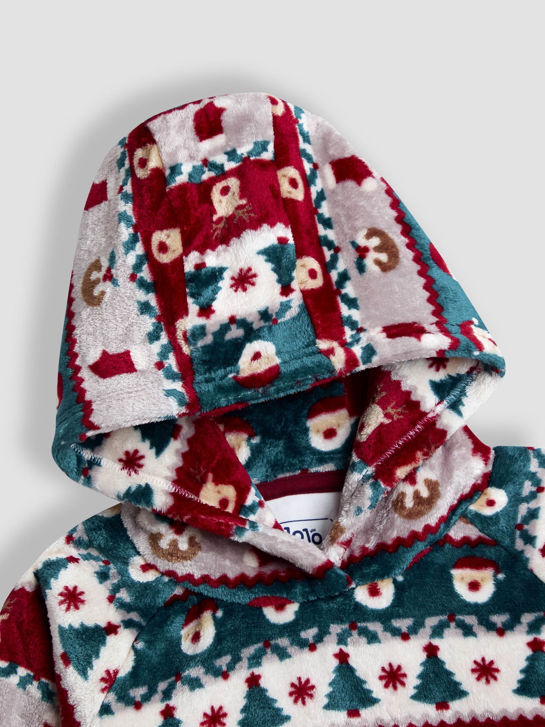 Red Fairisle Christmas Print Cosy Hooded Blanket - Image 3 of 4