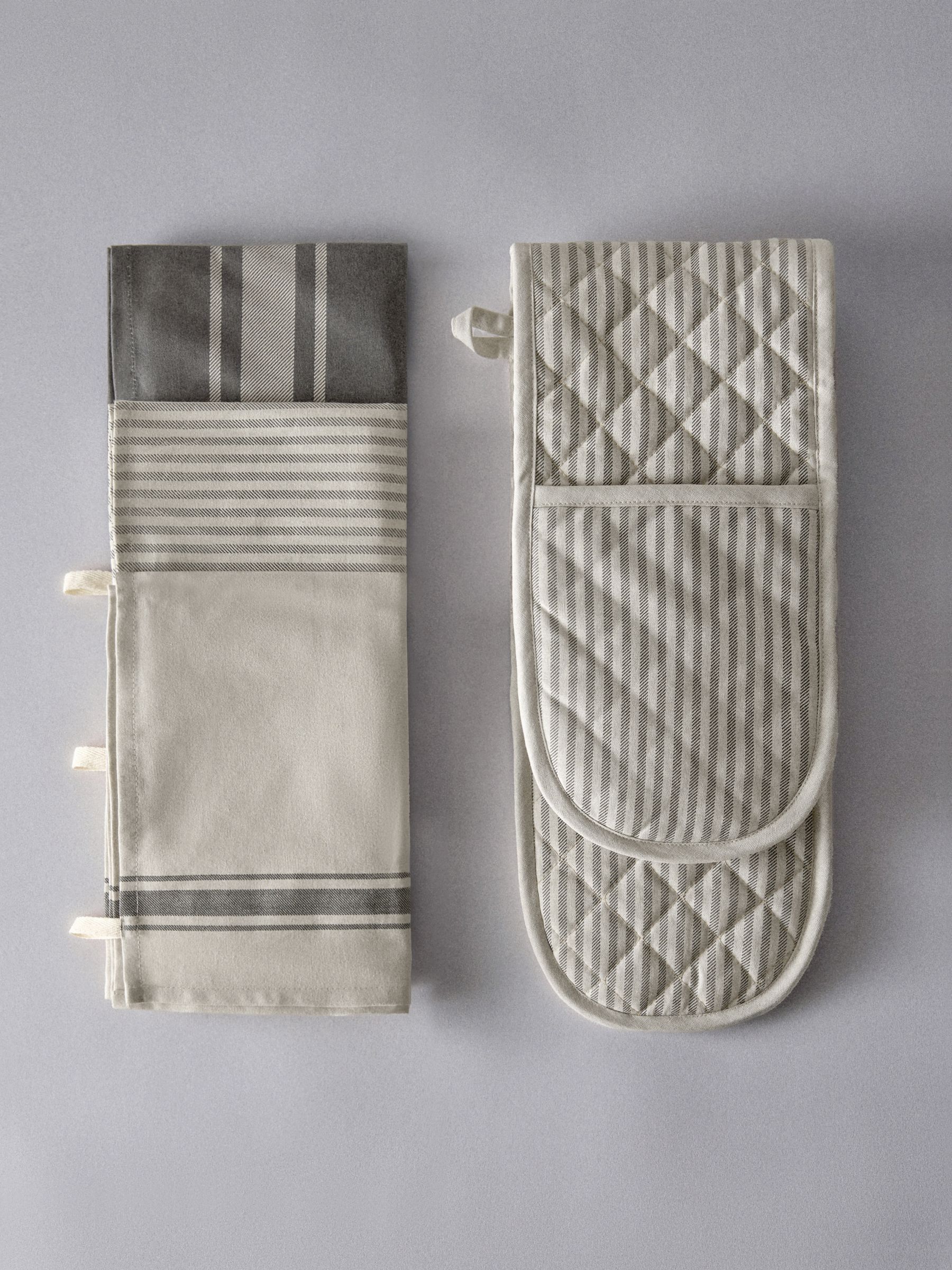 4 Pack Tea Towels and Oven Glove Set Natural - Image 1 of 5