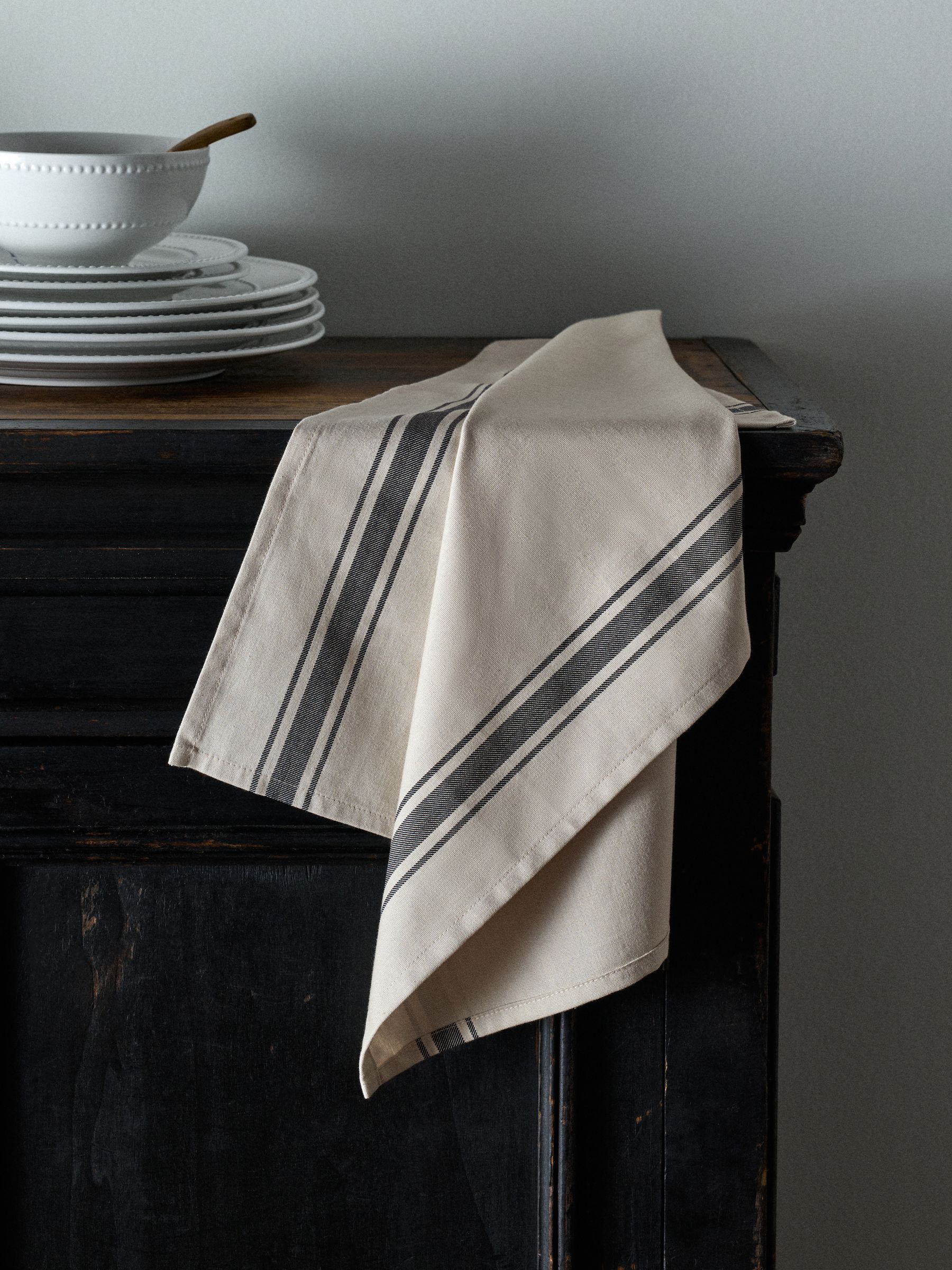 The Set 8 Pack Natural Tea Towels - Image 3 of 5