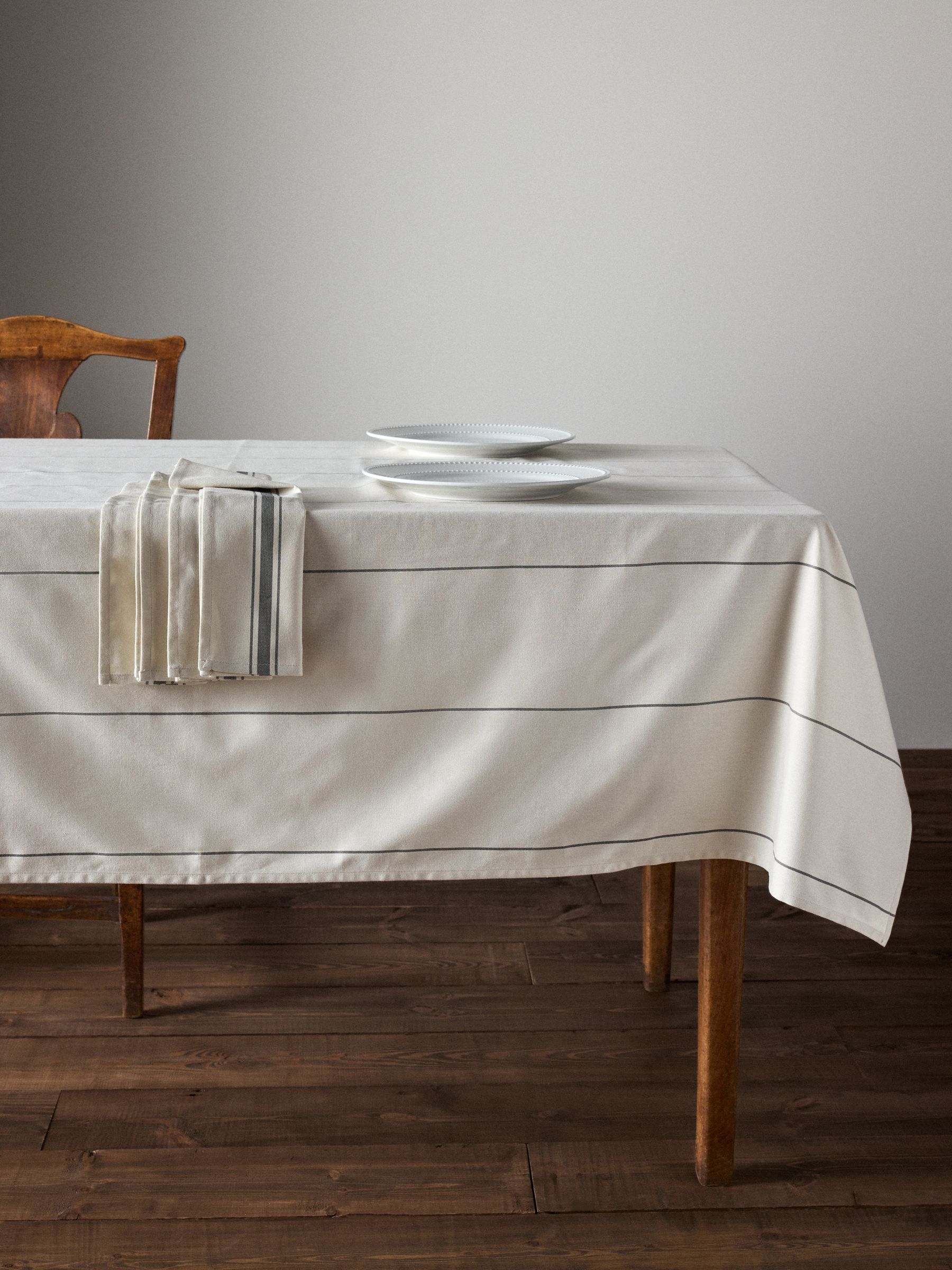 Tablecloth and 4 Pack Napkins Set Natural - Image 1 of 6