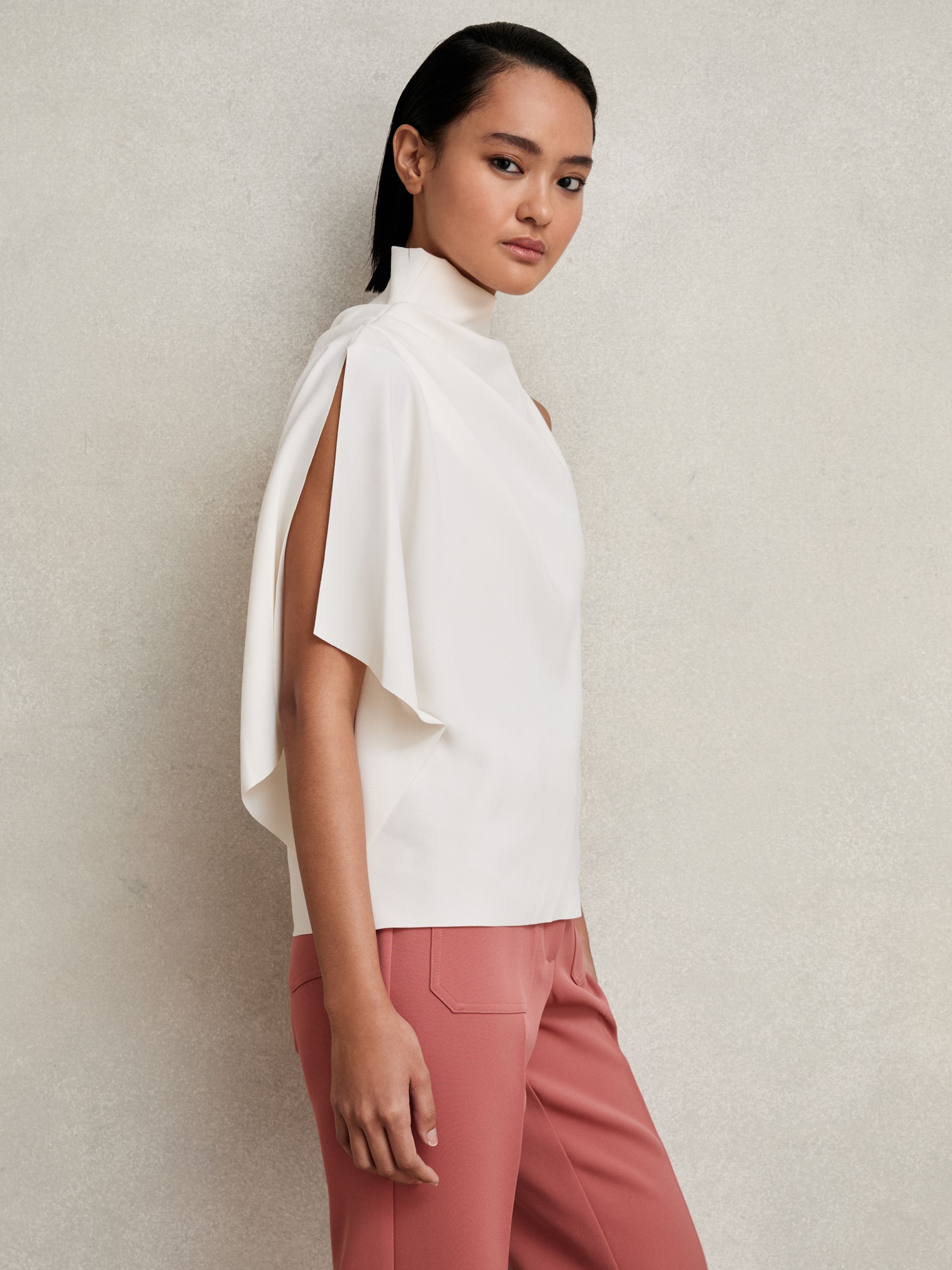 【海外限定】REISSワンピース☆Ivory Ellery One Shoulder Drape 海外限定】REISSワンピース☆Ivory Ellery One Shoulder Drape