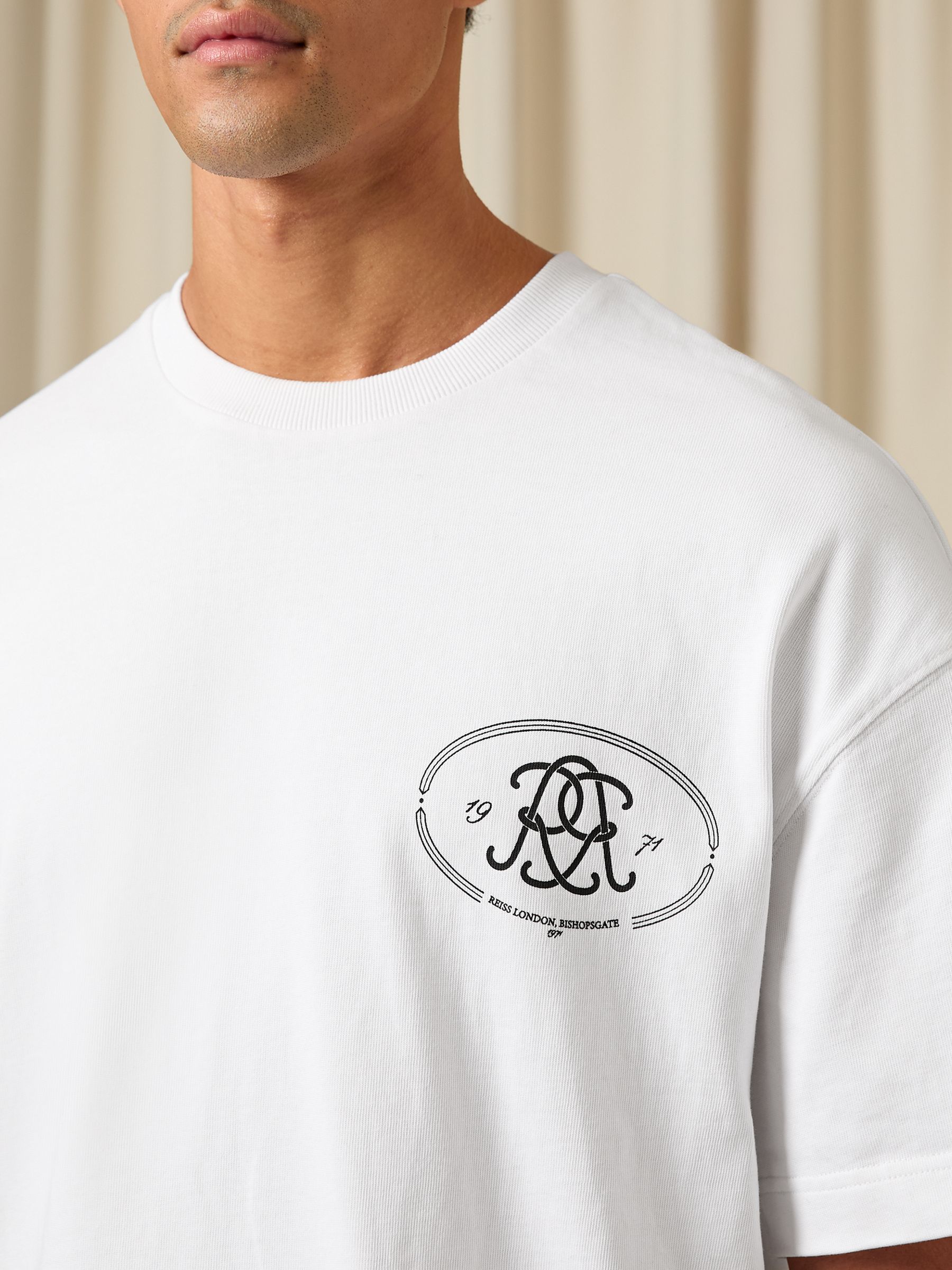 T-Shirt in White - Image 3 of 6