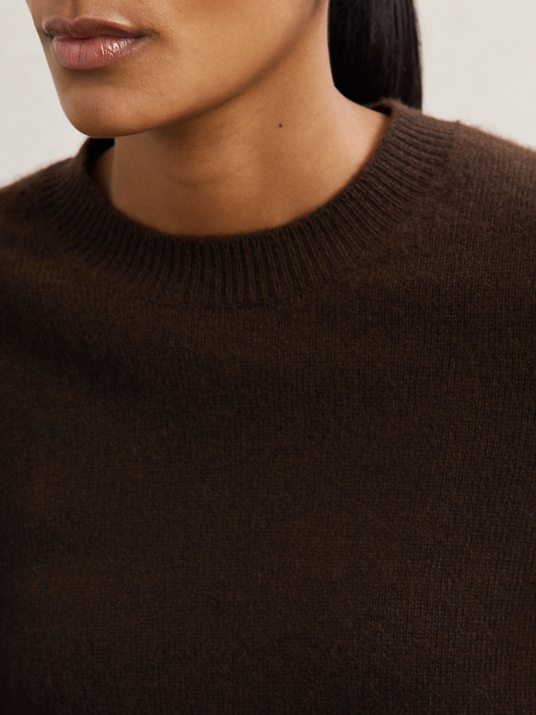 100% Cashmere Crew-Neck Jumper in Chocolate Brown - Image 4 of 7