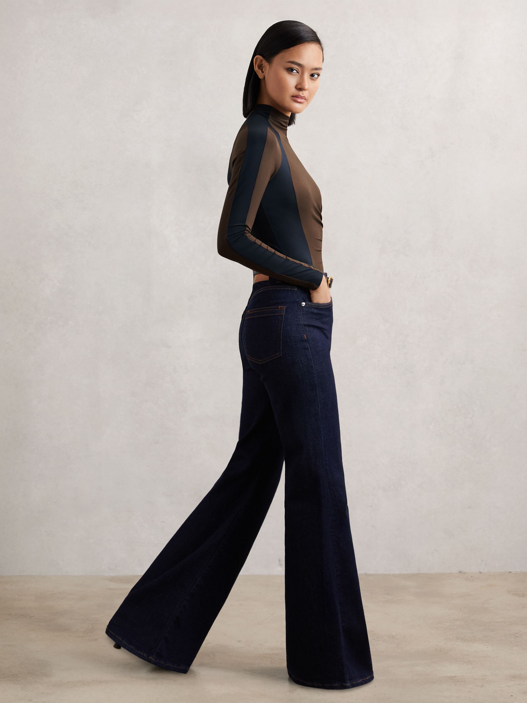 Stretch-Lyocell Panel Ruched Bodysuit in Navy/Camel - Image 4 of 6