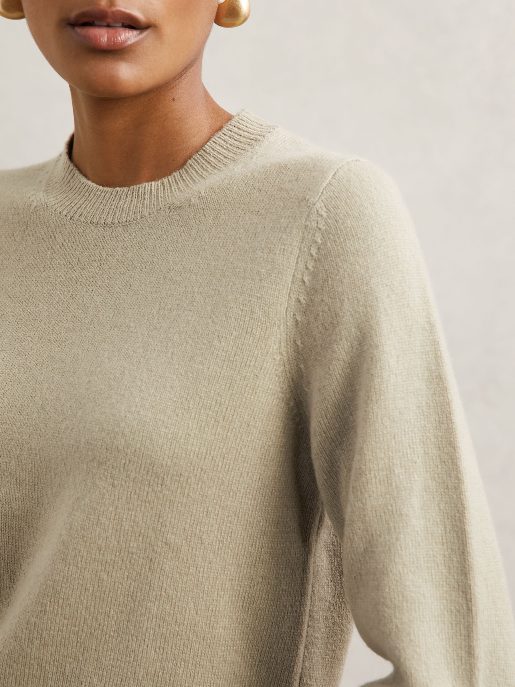 100% Cashmere Crew-Neck Jumper in Sage Green - image 5