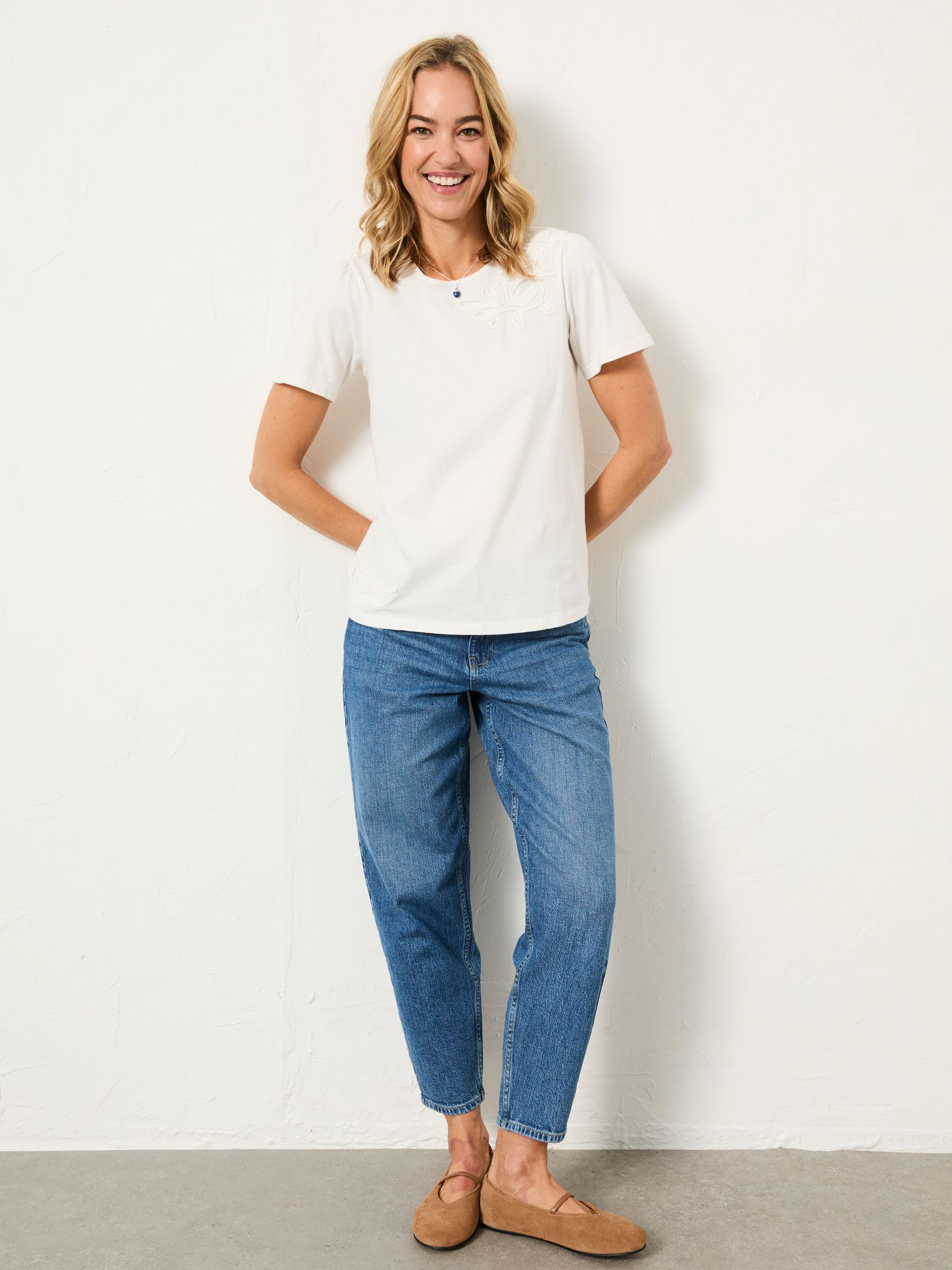 Freya White Applique T Shirt - Image 4 of 6