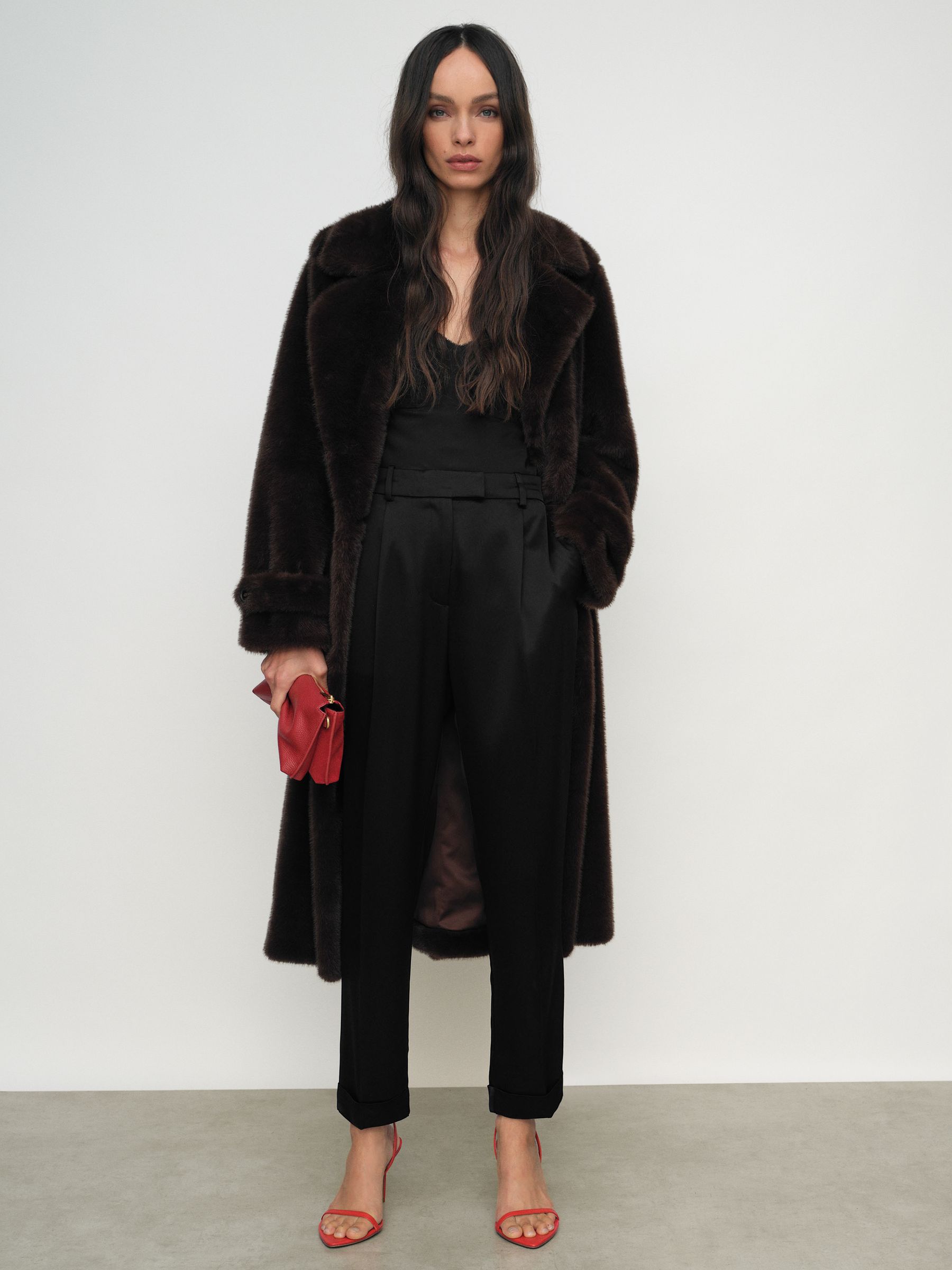 بنطلون ستان ضيق من الأسفل باللون الأسود - صورة 1 من 6