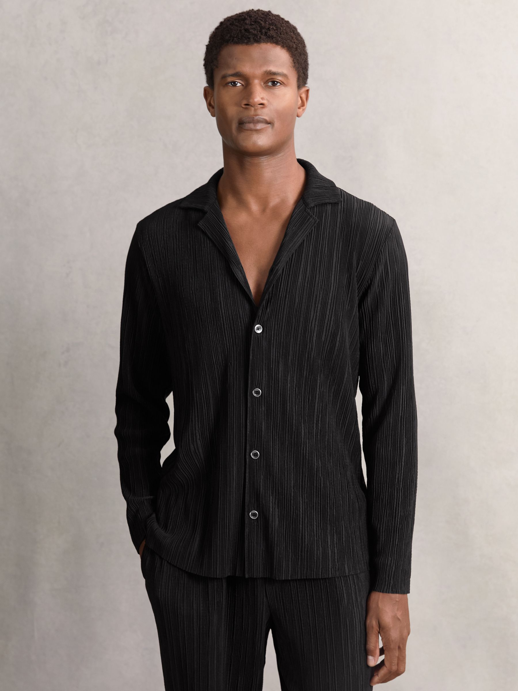 Plissé Cuban-Collar Long-Sleeve Shirt in Black - Image 3 of 6