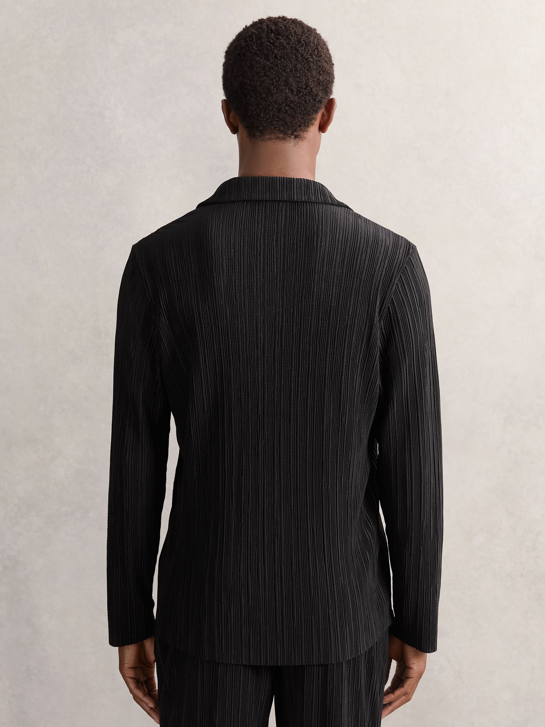 Plissé Cuban-Collar Long-Sleeve Shirt in Black - Image 5 of 6