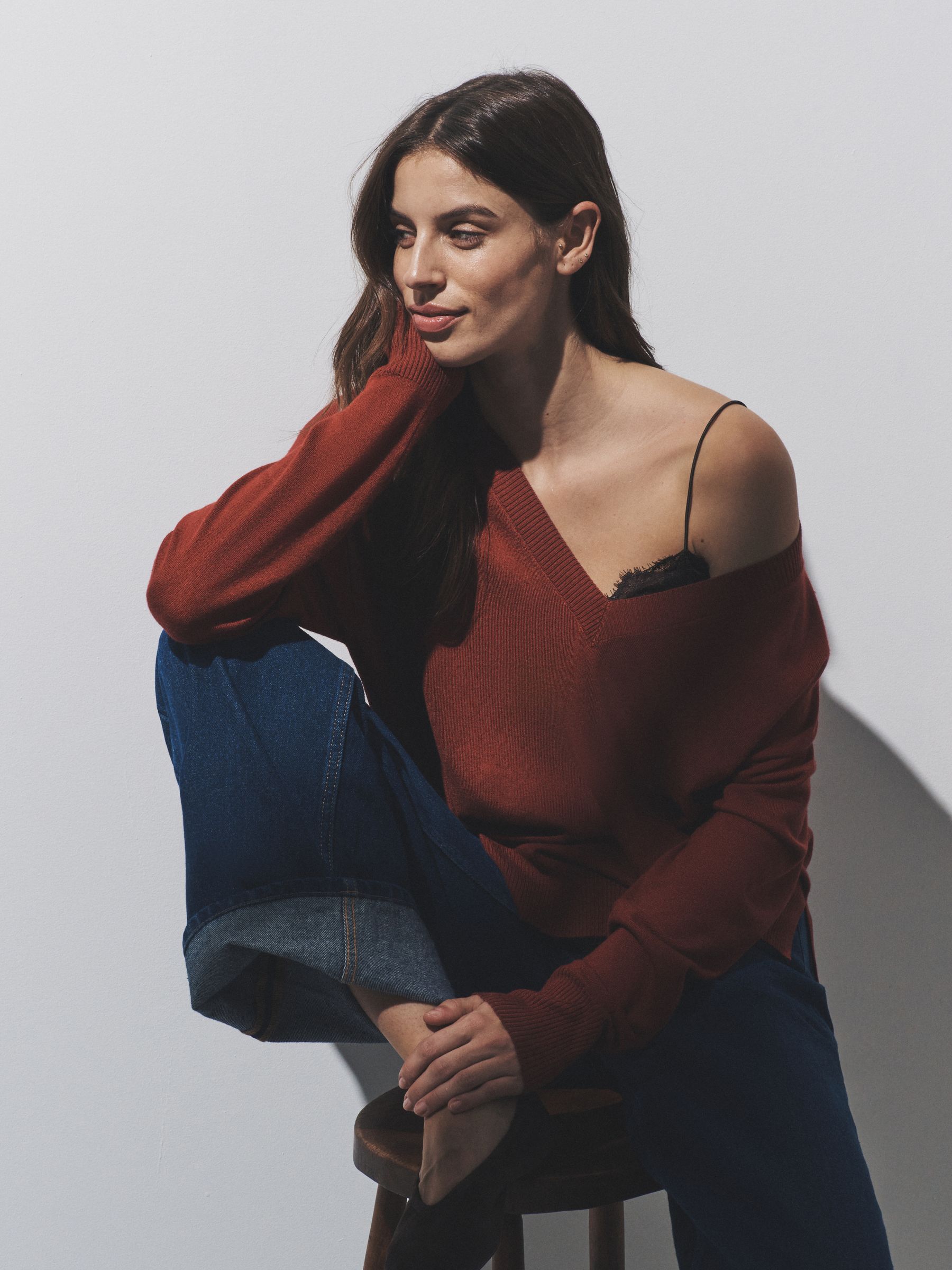 4 Pack Fine Knit V-Neck Jumpers Brown/Red/Pink 4 Pack - Image 2 of 6