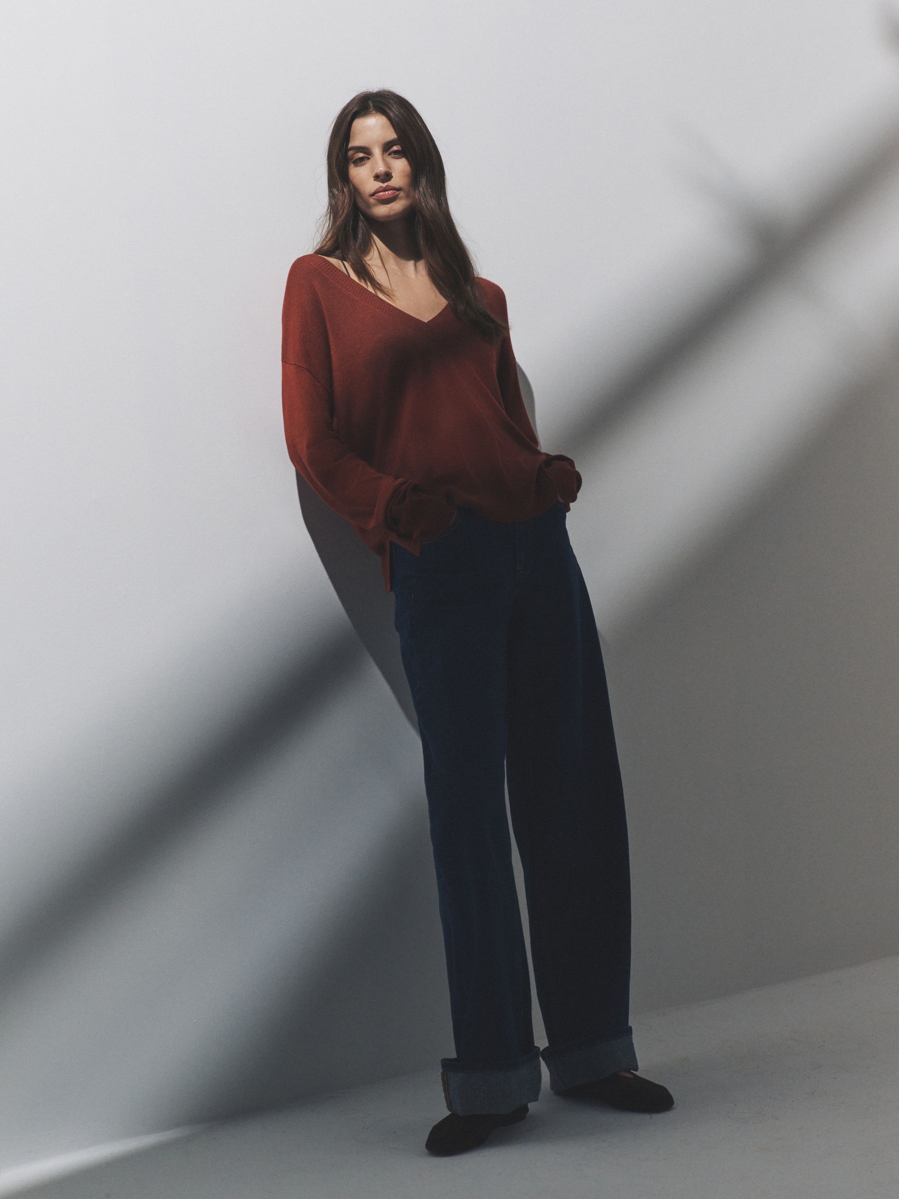 4 Pack Fine Knit V-Neck Jumpers Brown/Red/Pink 4 Pack - Image 3 of 6