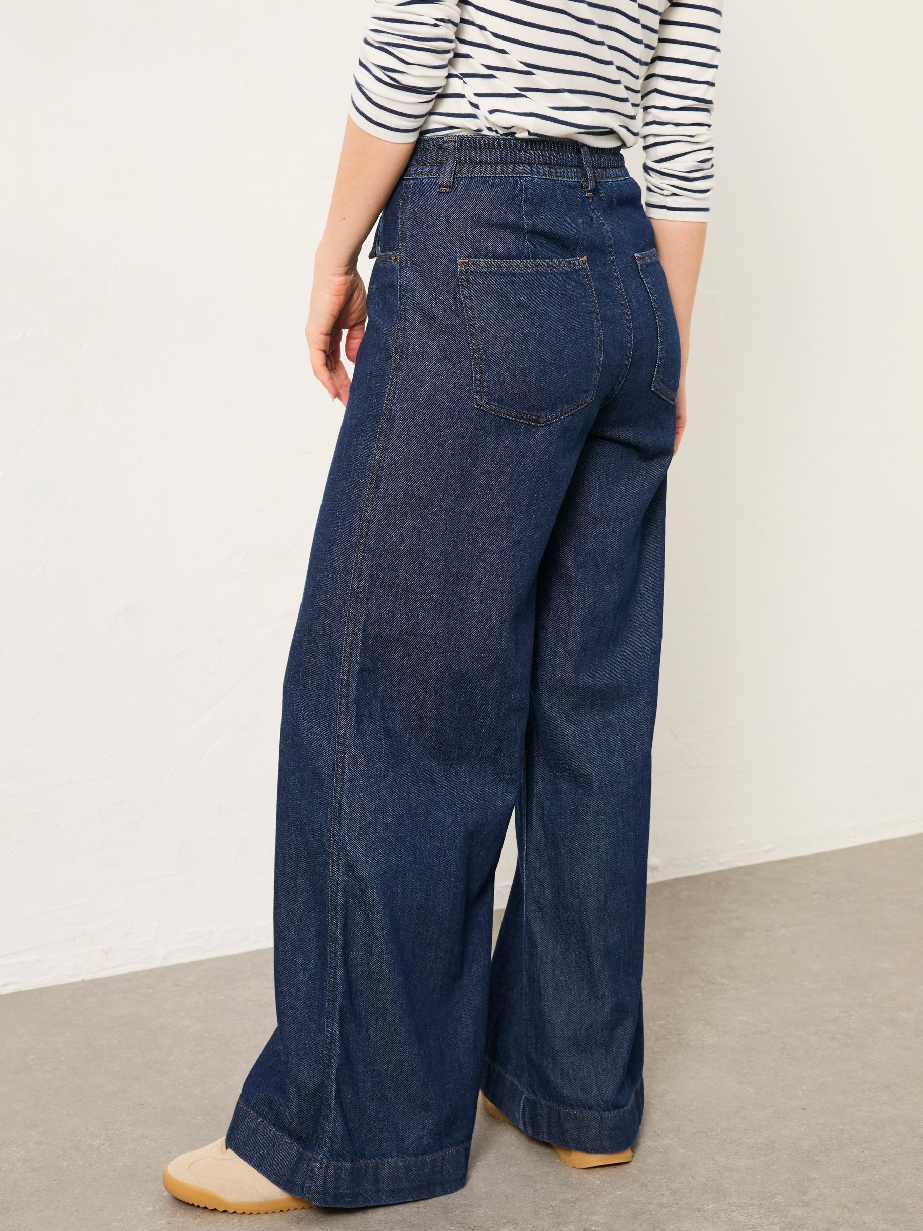 Amberley Rinse Wash Wide Leg Jeans | FatFace USA