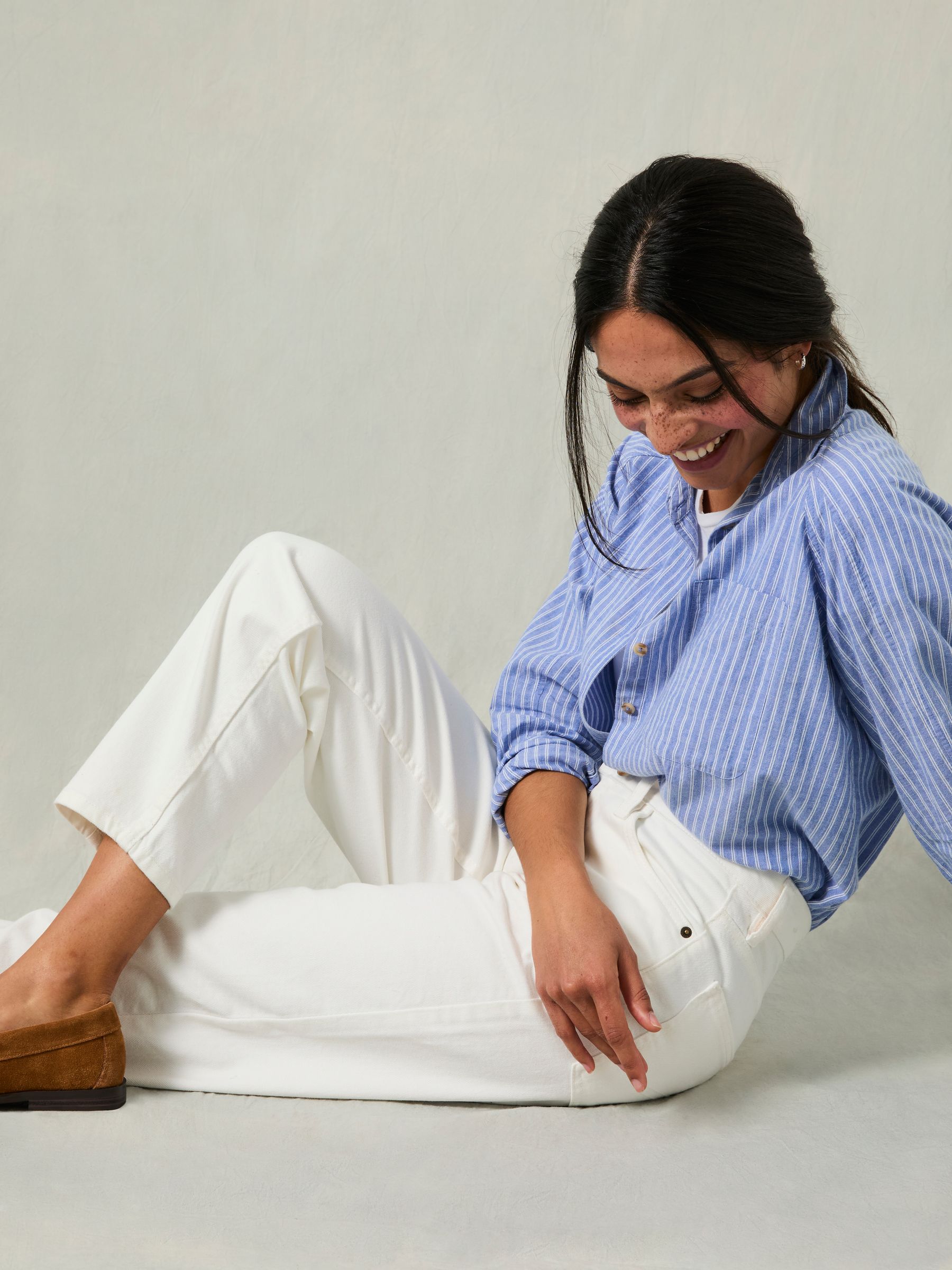 Marlow White Taper Leg Jean - Image 4 of 7