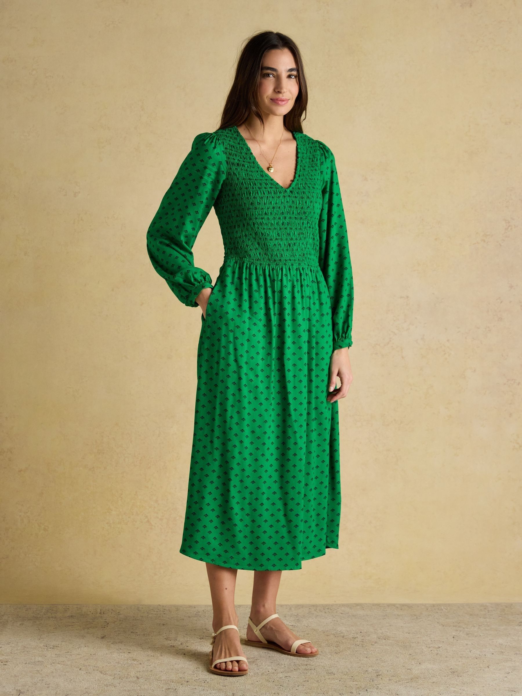Liliana Green Foulard Print Shirred V-Neck Midi Dress - Image 1 of 8