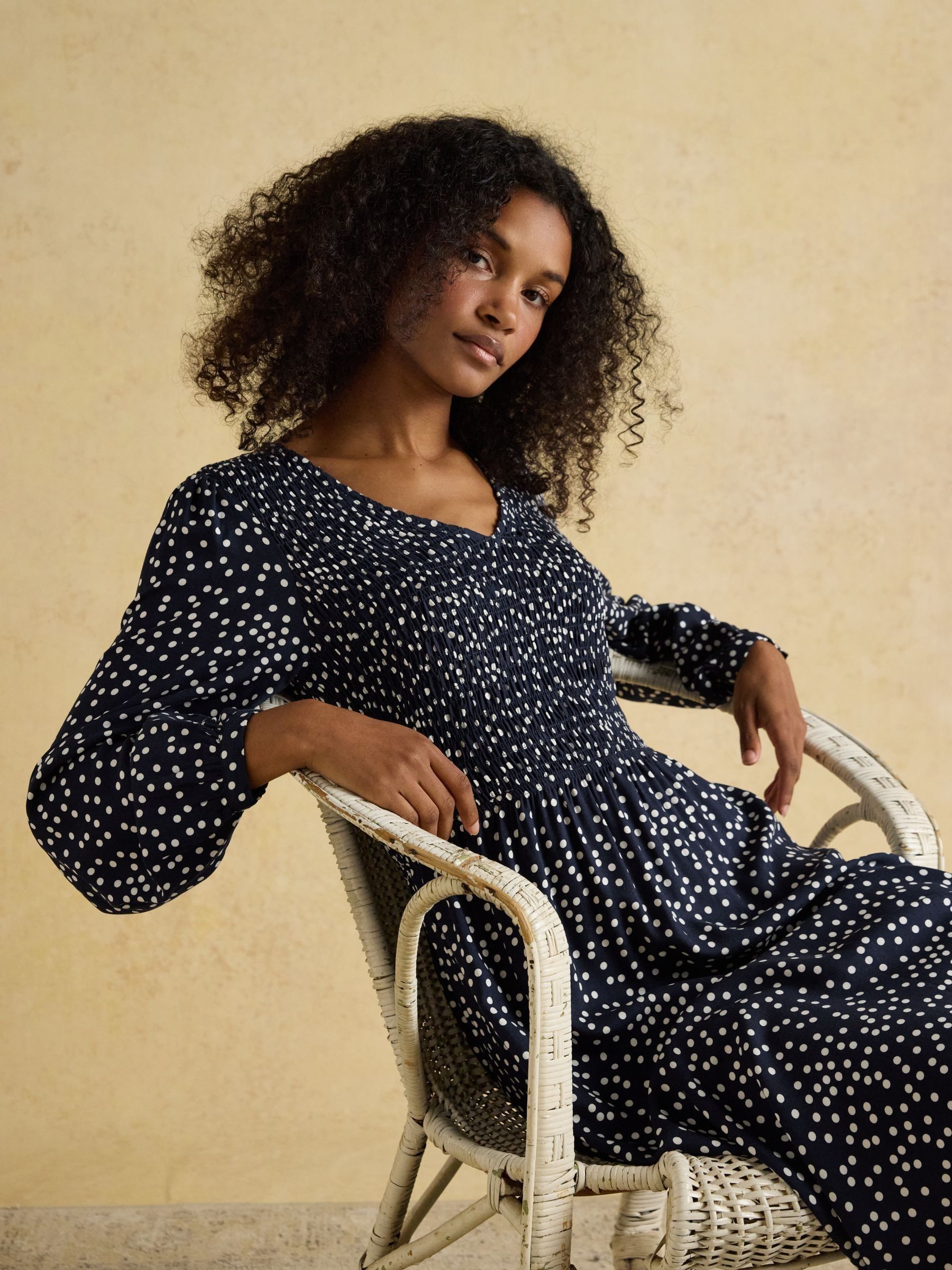 Liliana Navy Spot Shirred V-Neck Midi Dress - Image 5 of 8