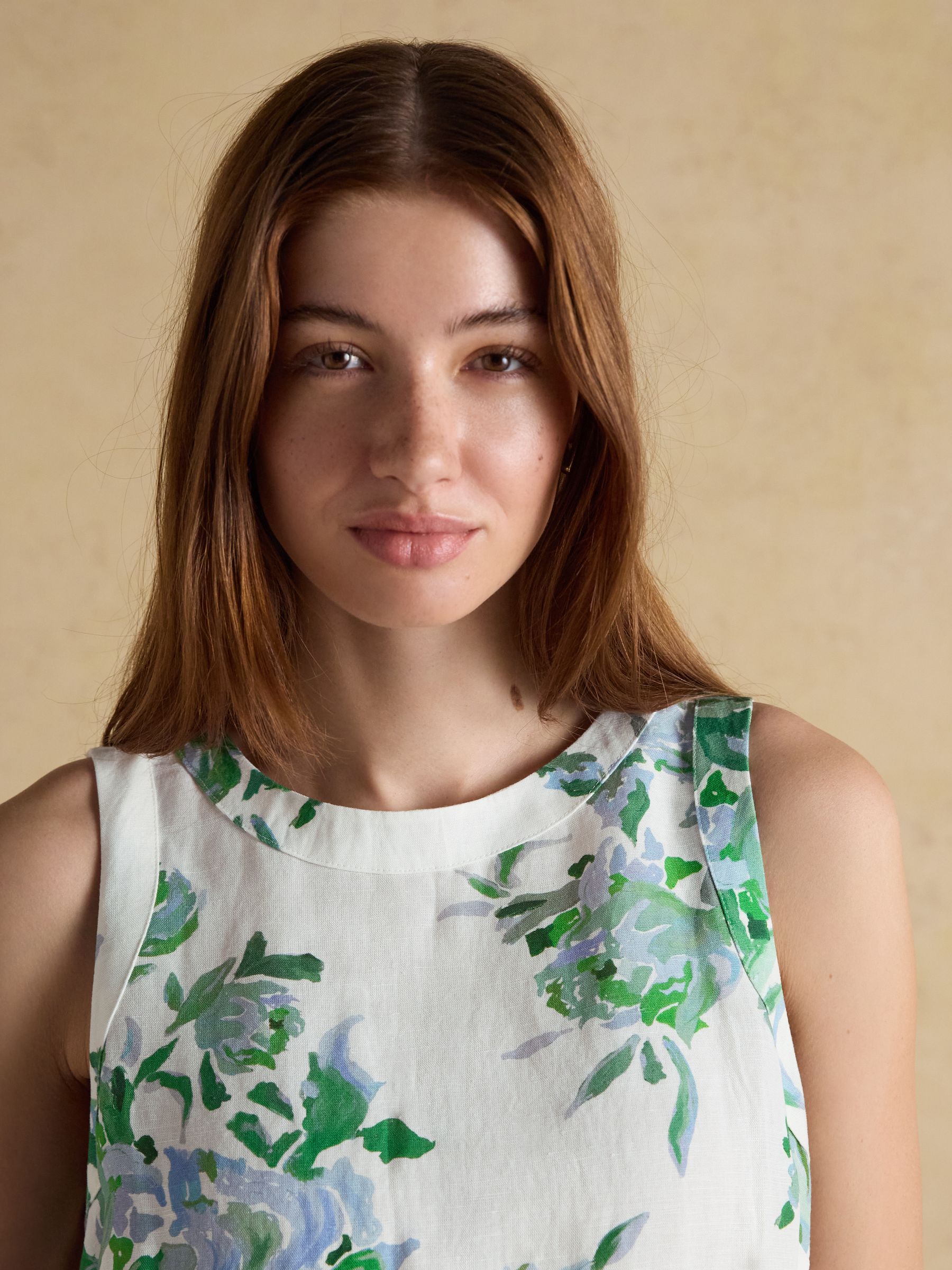 Delphine Blue Floral Shift Dress - Image 6 of 9