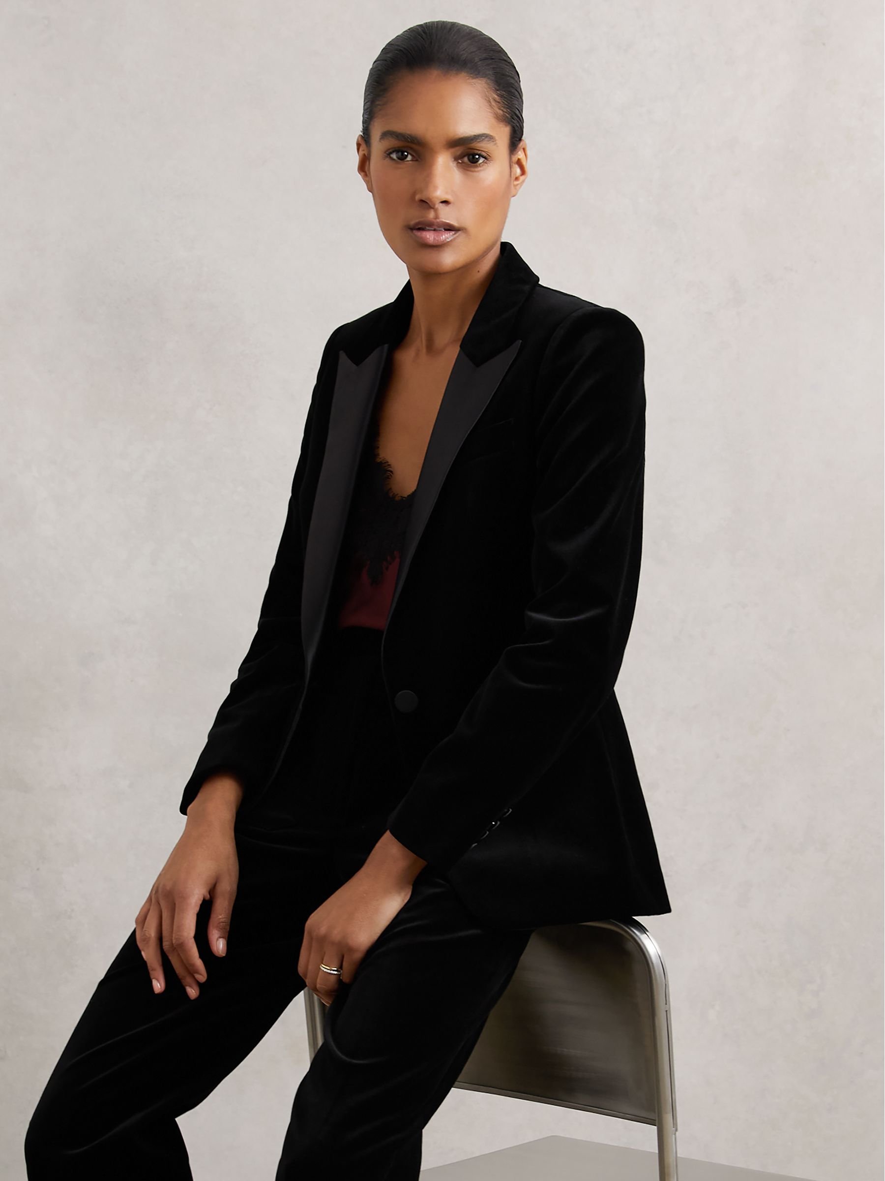 Petite Velvet Single Breasted Suit Blazer in Black - Image 3 of 7