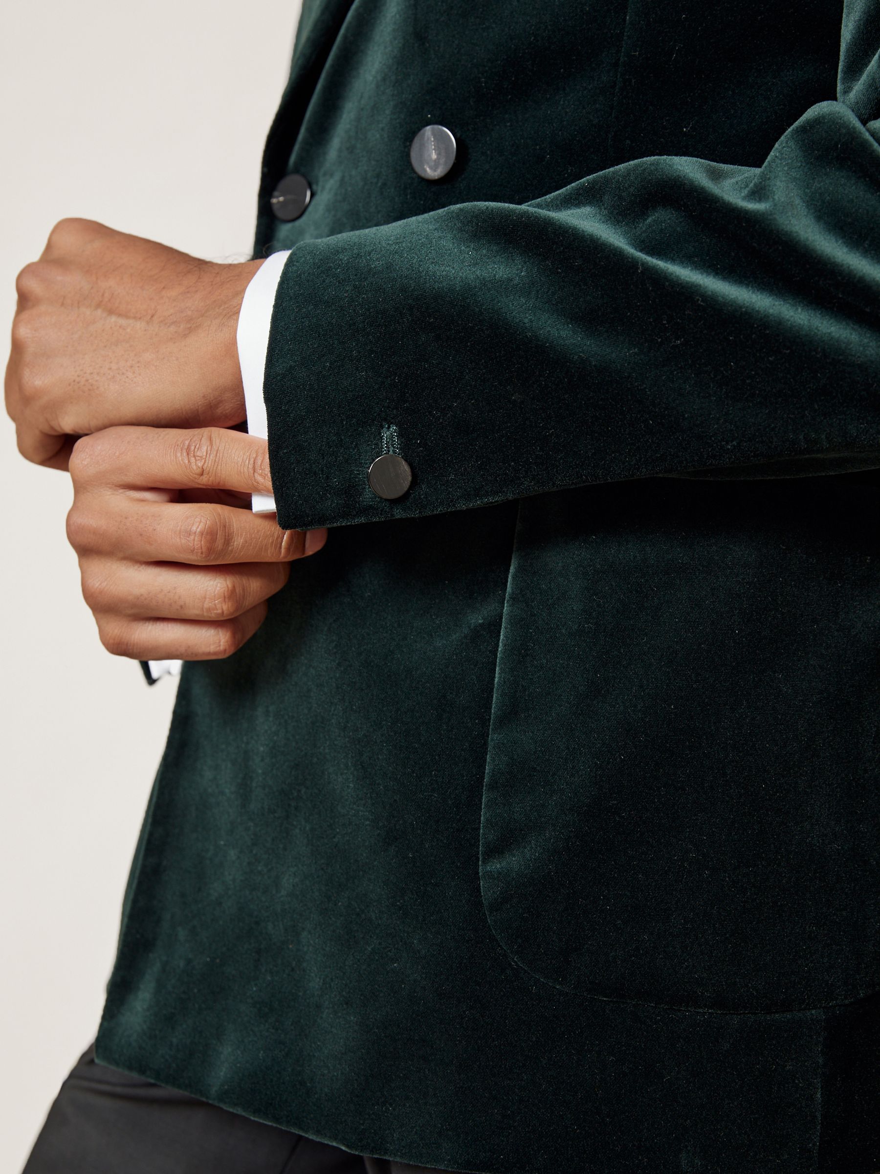 Double-Breasted Velvet Blazer Tailored-Fit in Emerald Green - Image 4 of 10