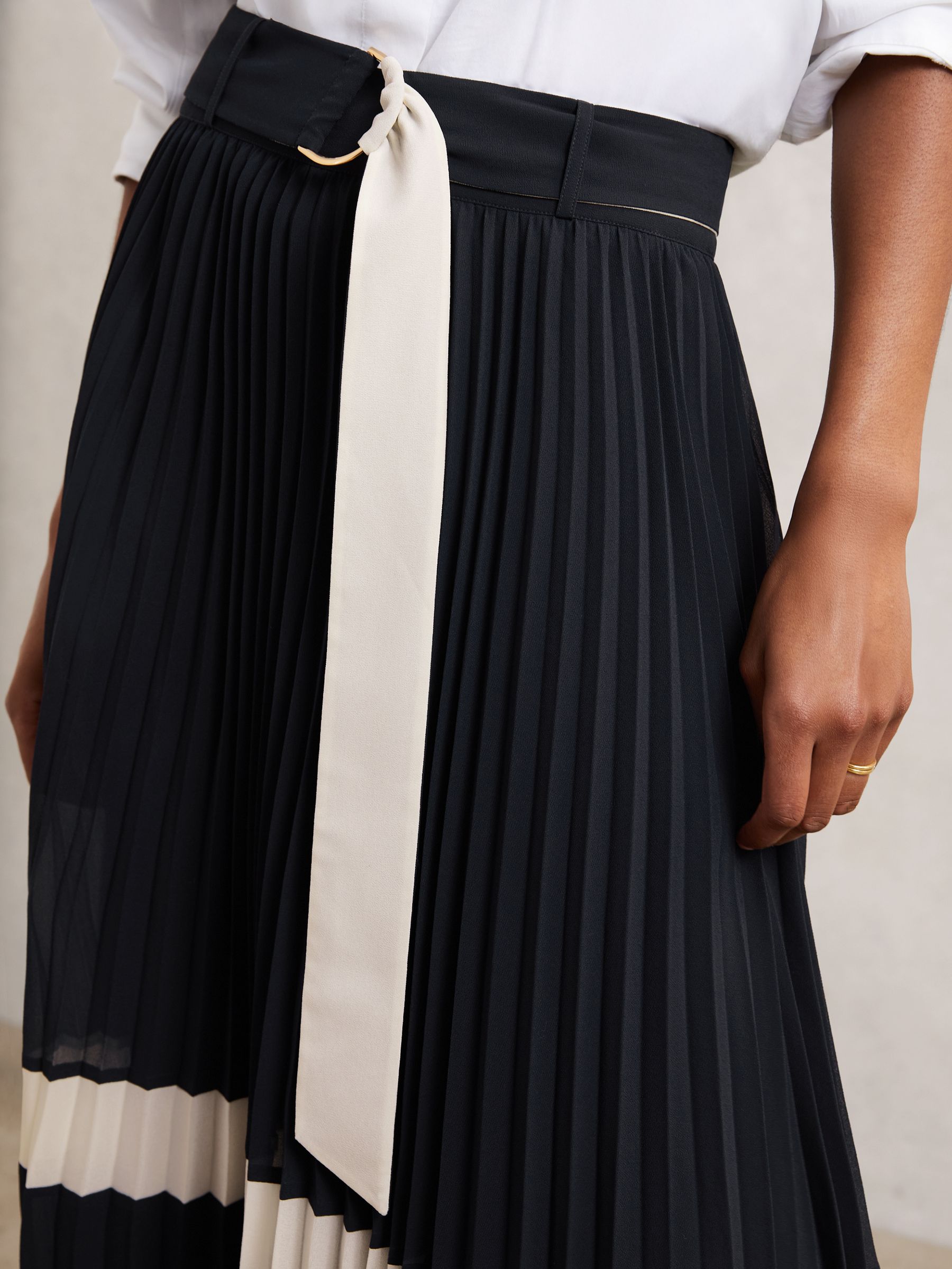 Belted Pleated Midi Skirt in Navy/Ivory - Image 7 of 8
