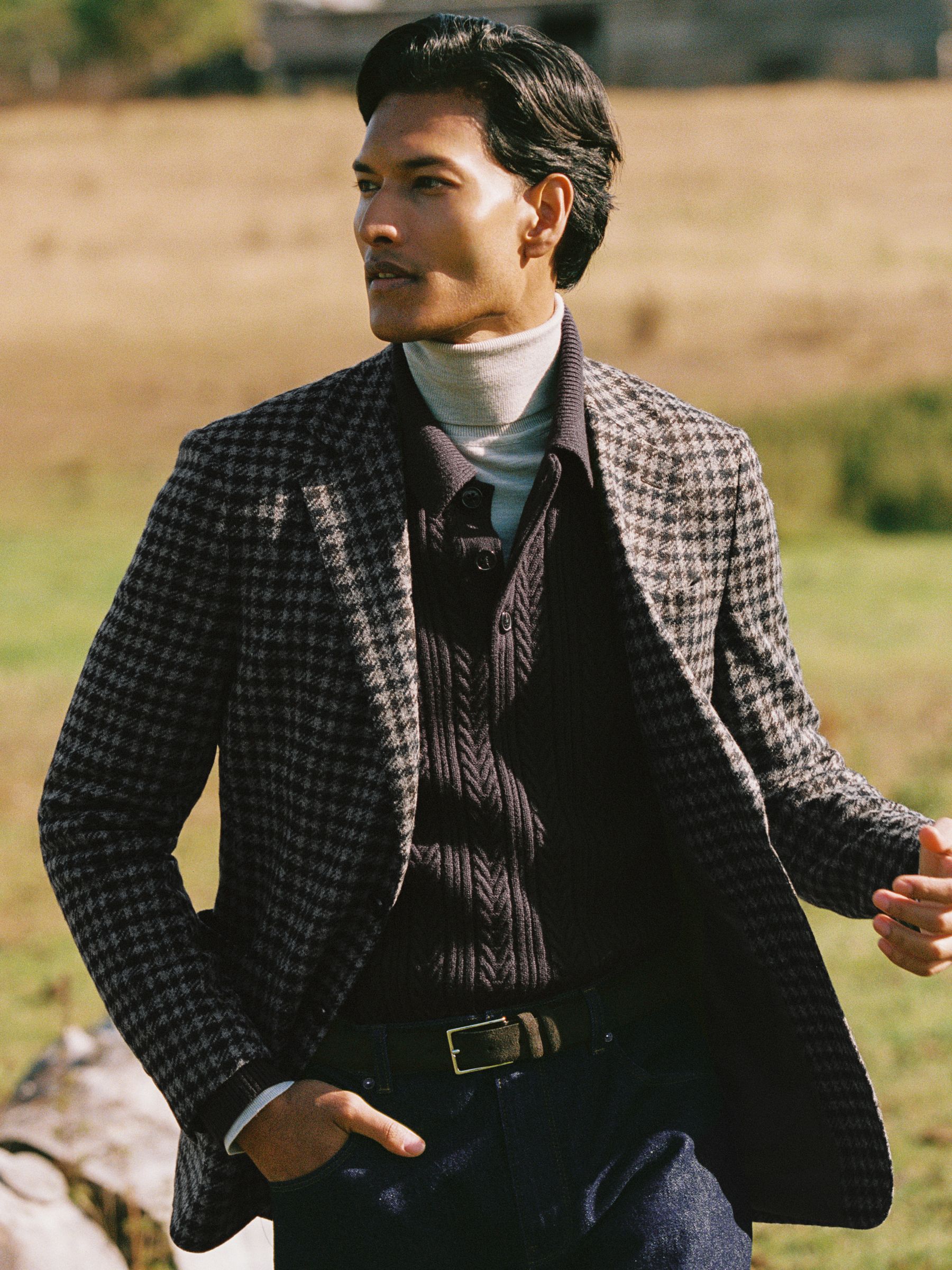 كنزة بنمط الجدائل مع الصوف بلون بني شوكولاتة - صورة 3 من 7